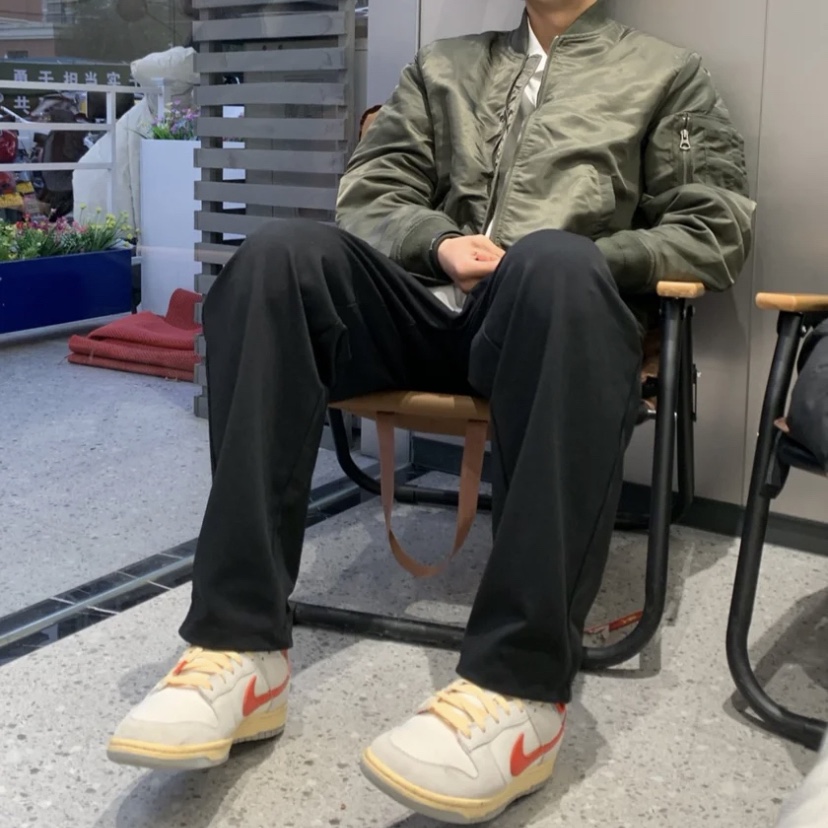 Nike Dunk Low Sail Picante Red 착용 스타일