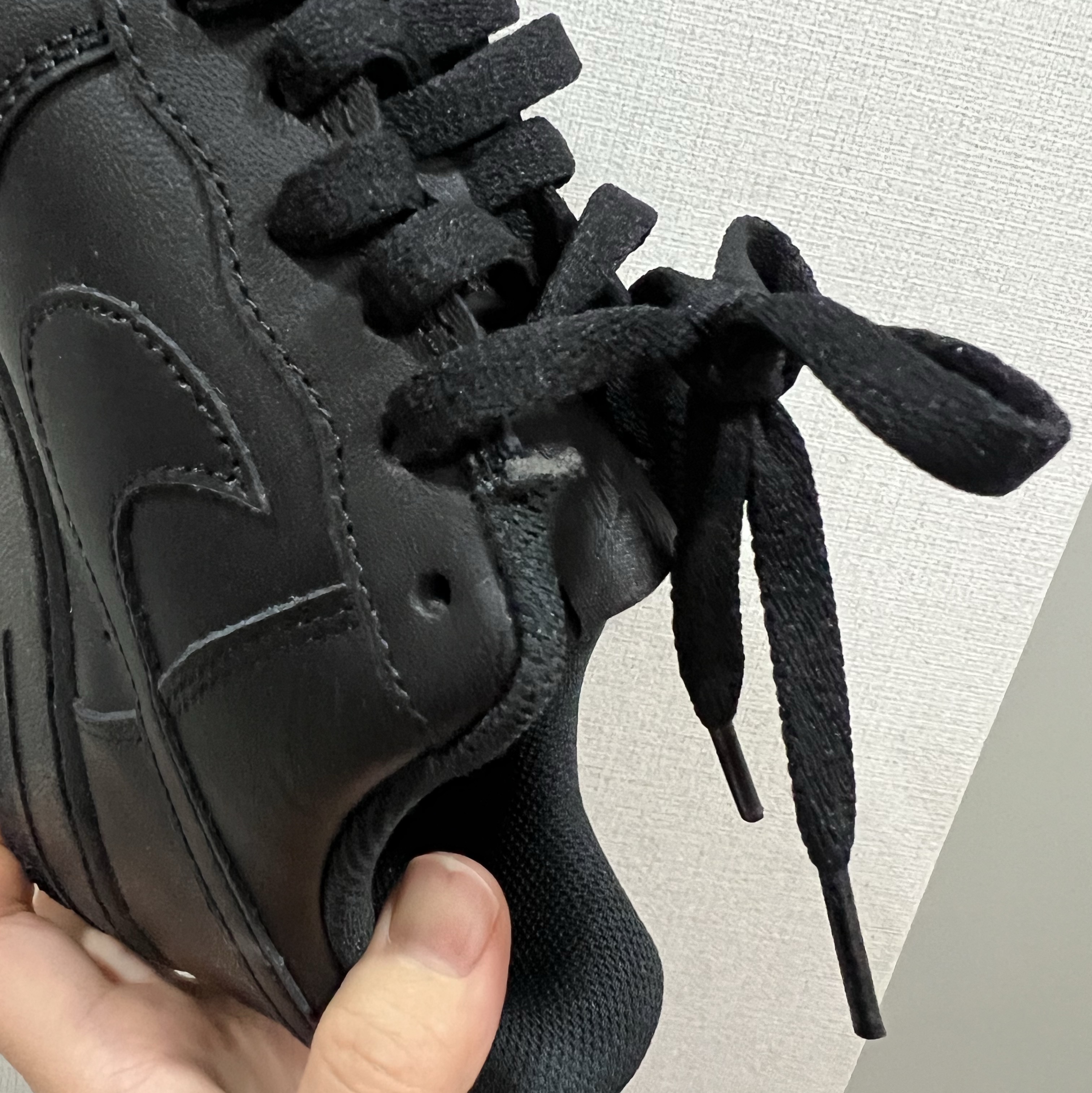 Nike Air Force 1 '07 Low Triple Black 착용 스타일 - 6