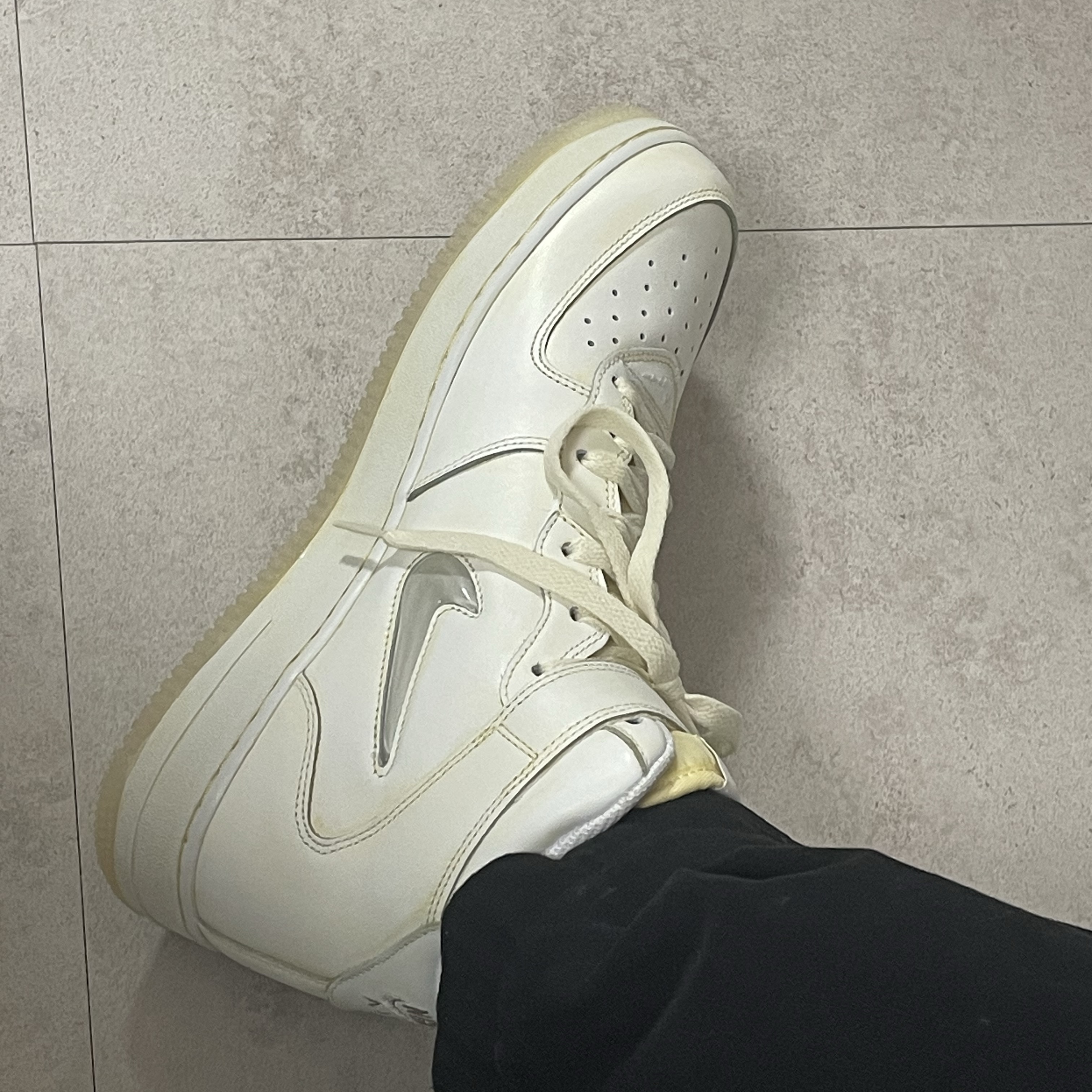Nike Air Force 1 Mid '07 Color of the Month Summit White 착용 스타일 - 1