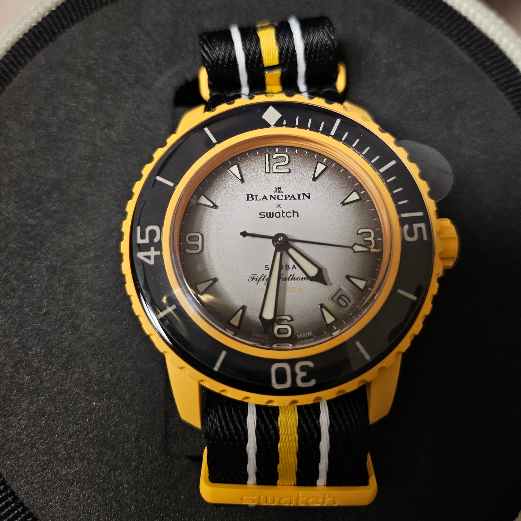 Swatch x Blancpain Bioceramic Pacific Ocean 착용 스타일 - 2