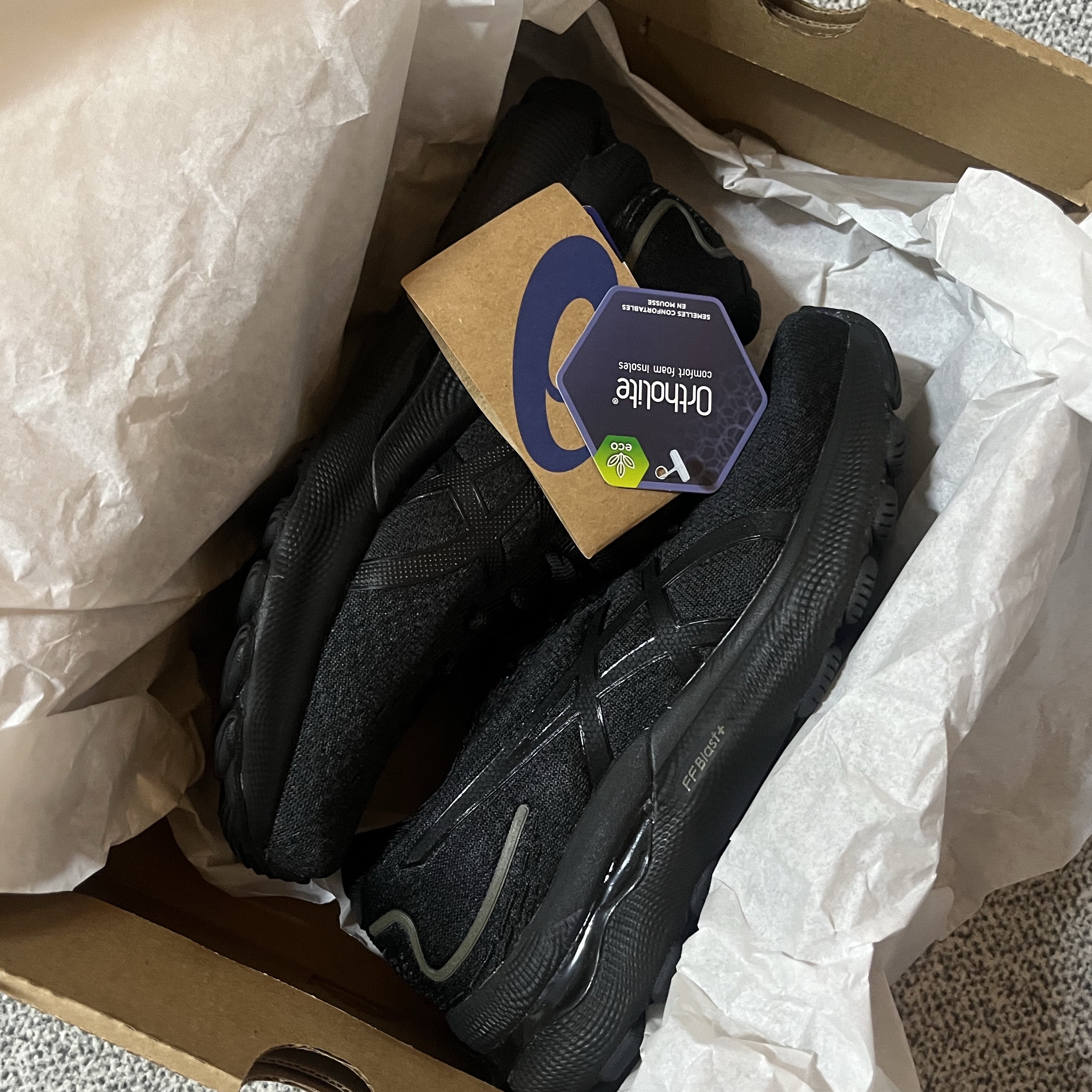 (W) Asics Gel-Nimbus 26 Black - D Wide 착용 스타일