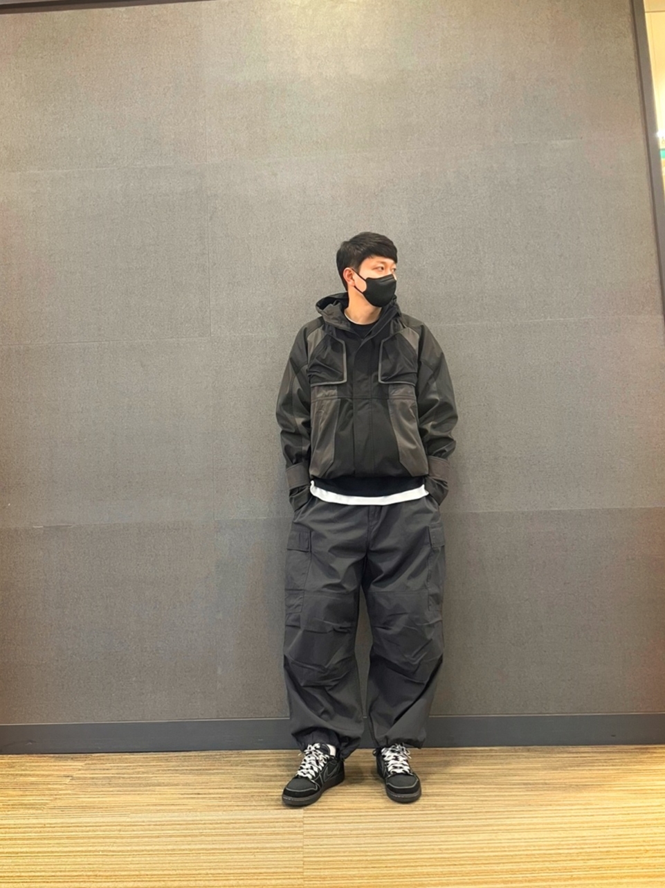 Undermycar Oak Double Chest Flap Shell Parka Vetiver - 22FW, Nike x Travis Scott NRG BH Long Sleeve T-Shirt Black - Asia 착용 스타일 - 1