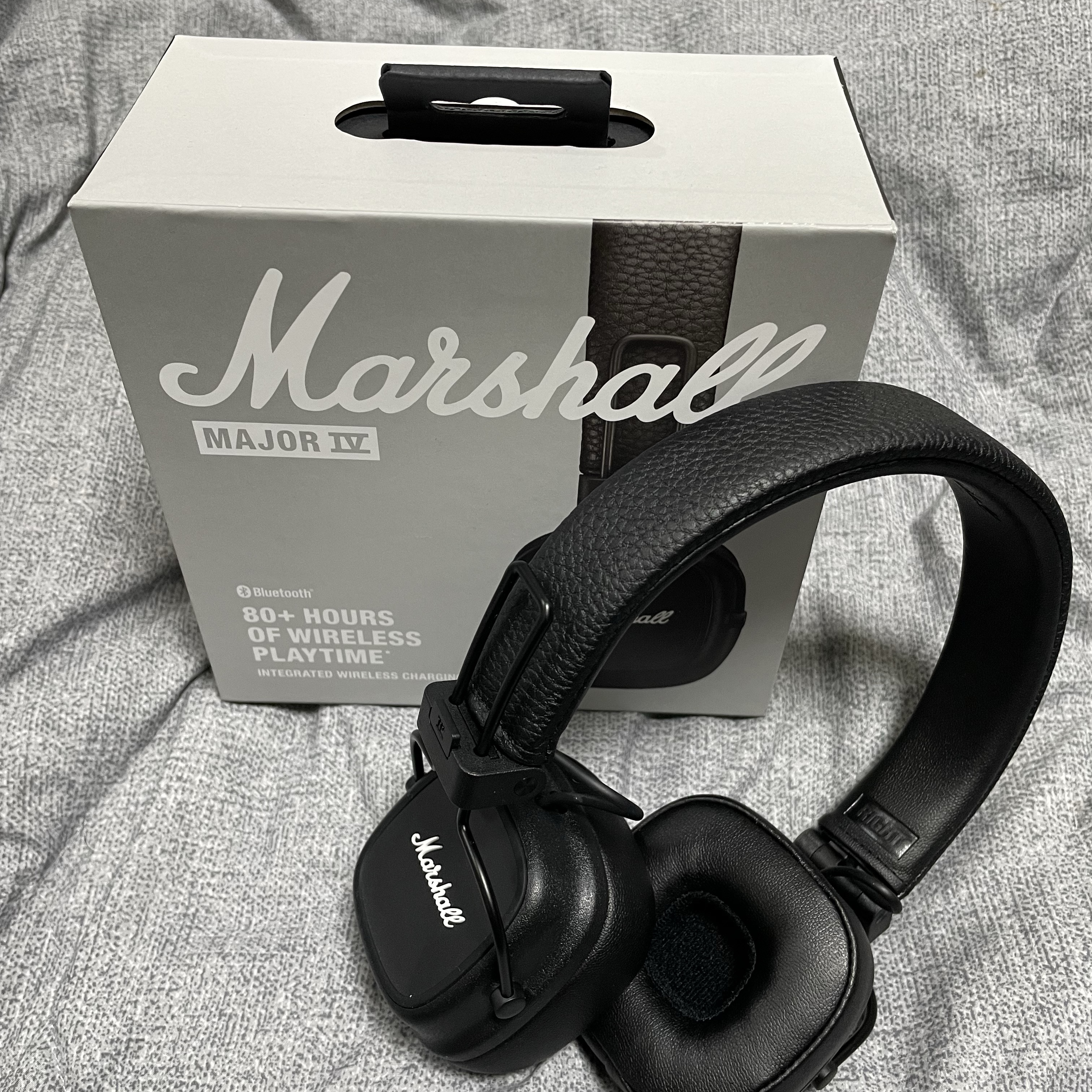 Marshall Major IV Black (Korean Ver.) 착용 스타일