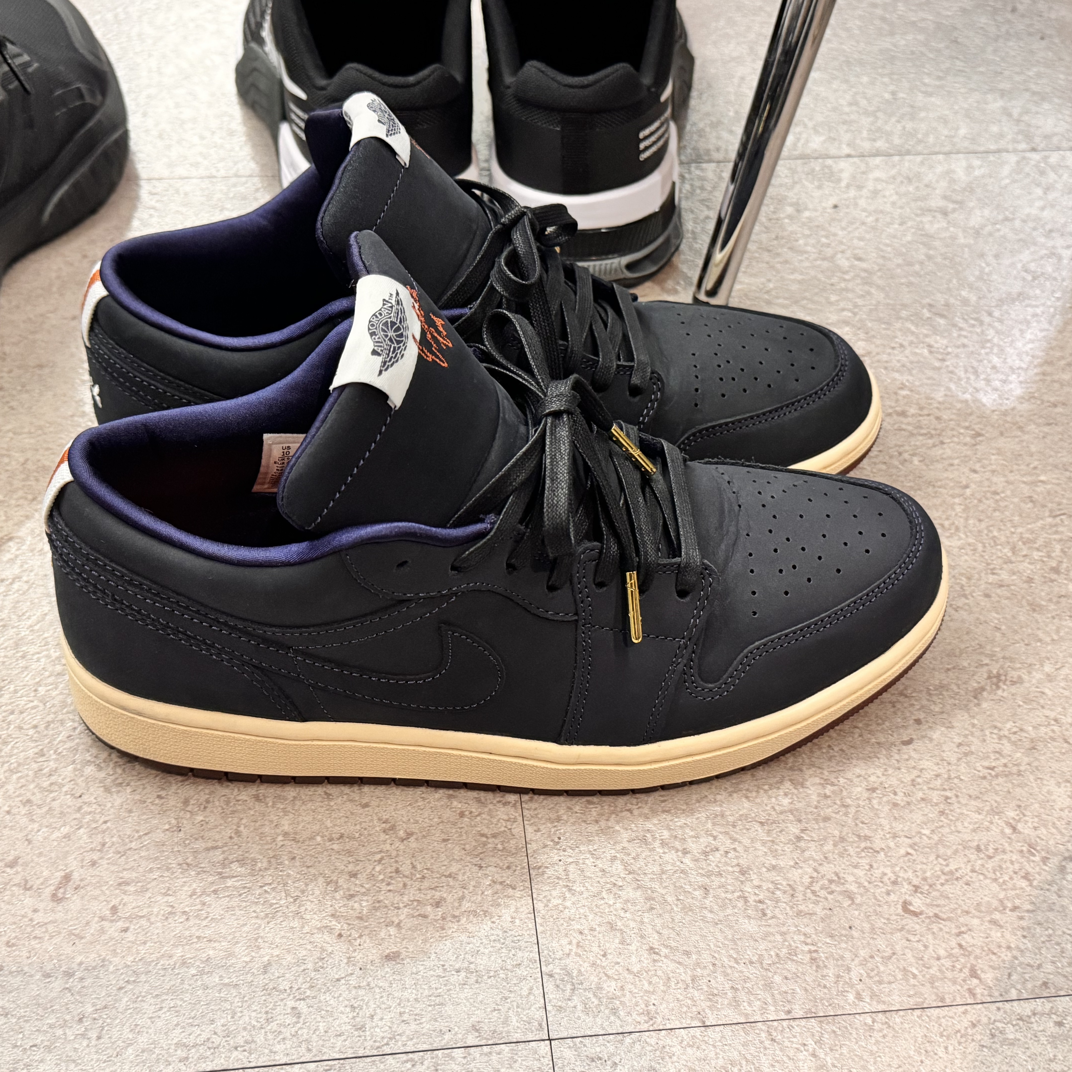 Jordan 1 x Eastside Golf Low Midnight Navy 착용 스타일 - 2
