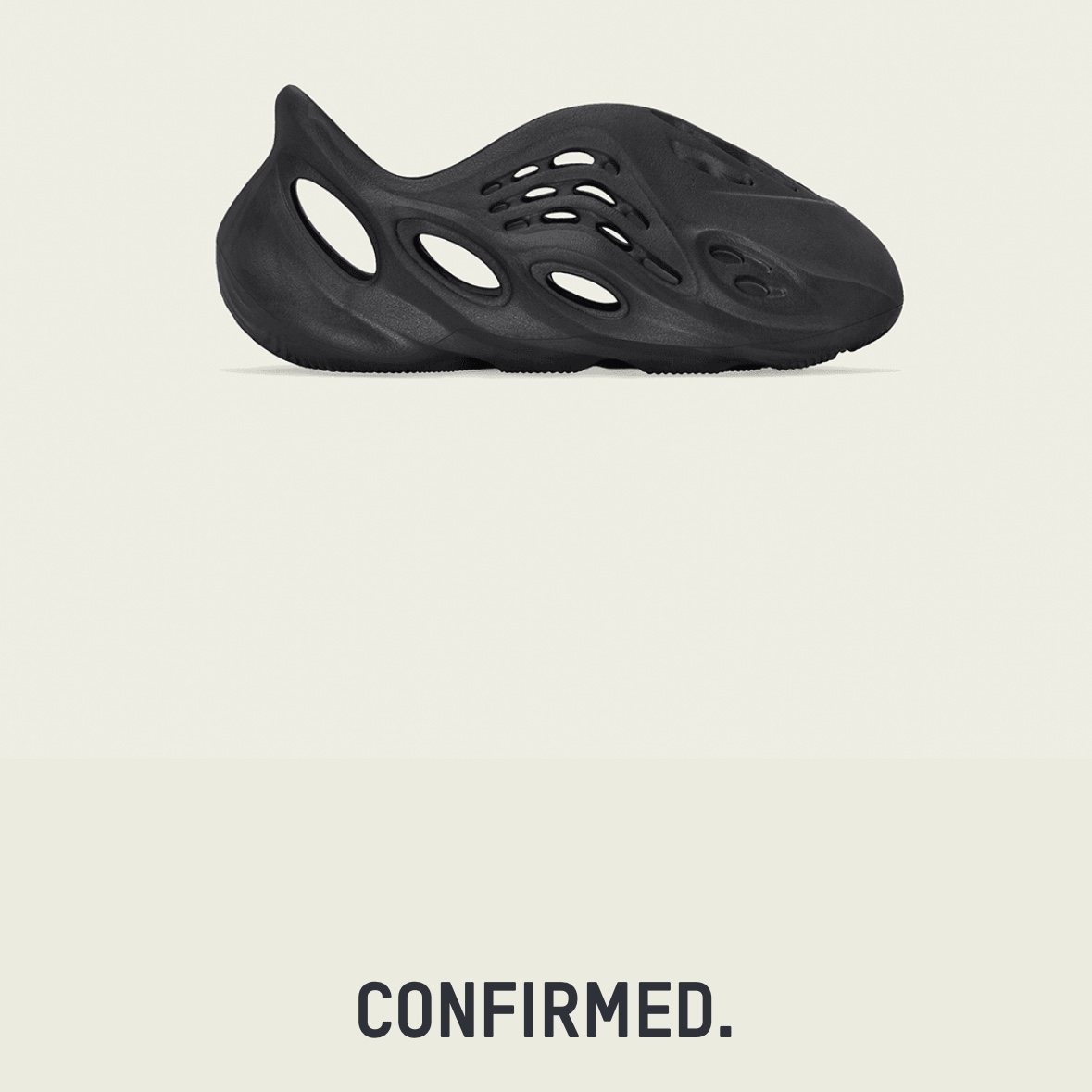 (Kids) Adidas Yeezy Foam RNNR Onyx, Adidas Yeezy Slide Dark Onyx 2024 착용 스타일 - 1