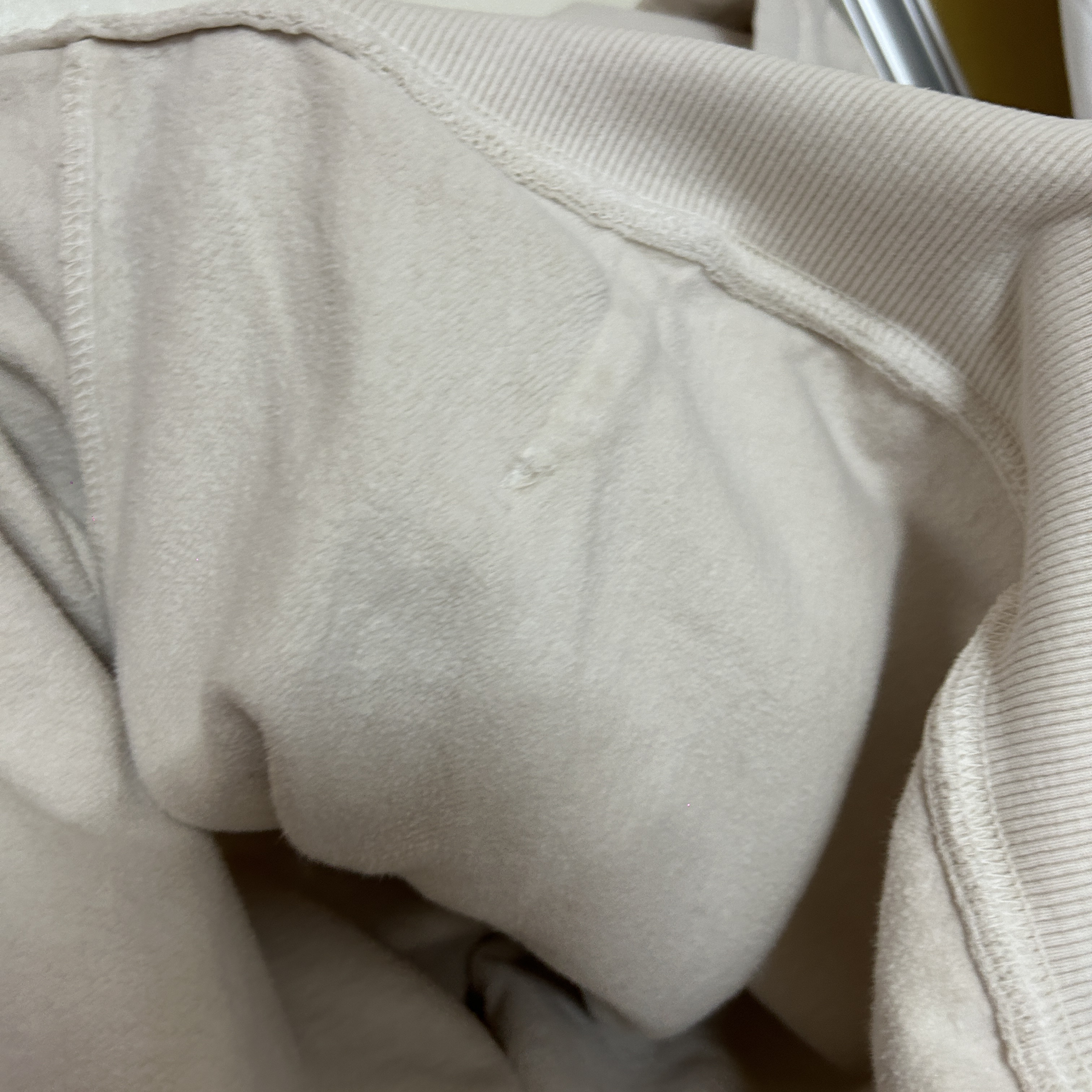 Stussy Basic Stussy Pigment Dyed Hoodie Natural, Stussy Basic Stussy Pigment Dyed LS T-Shirt Natural 2023 착용 스타일 - 4