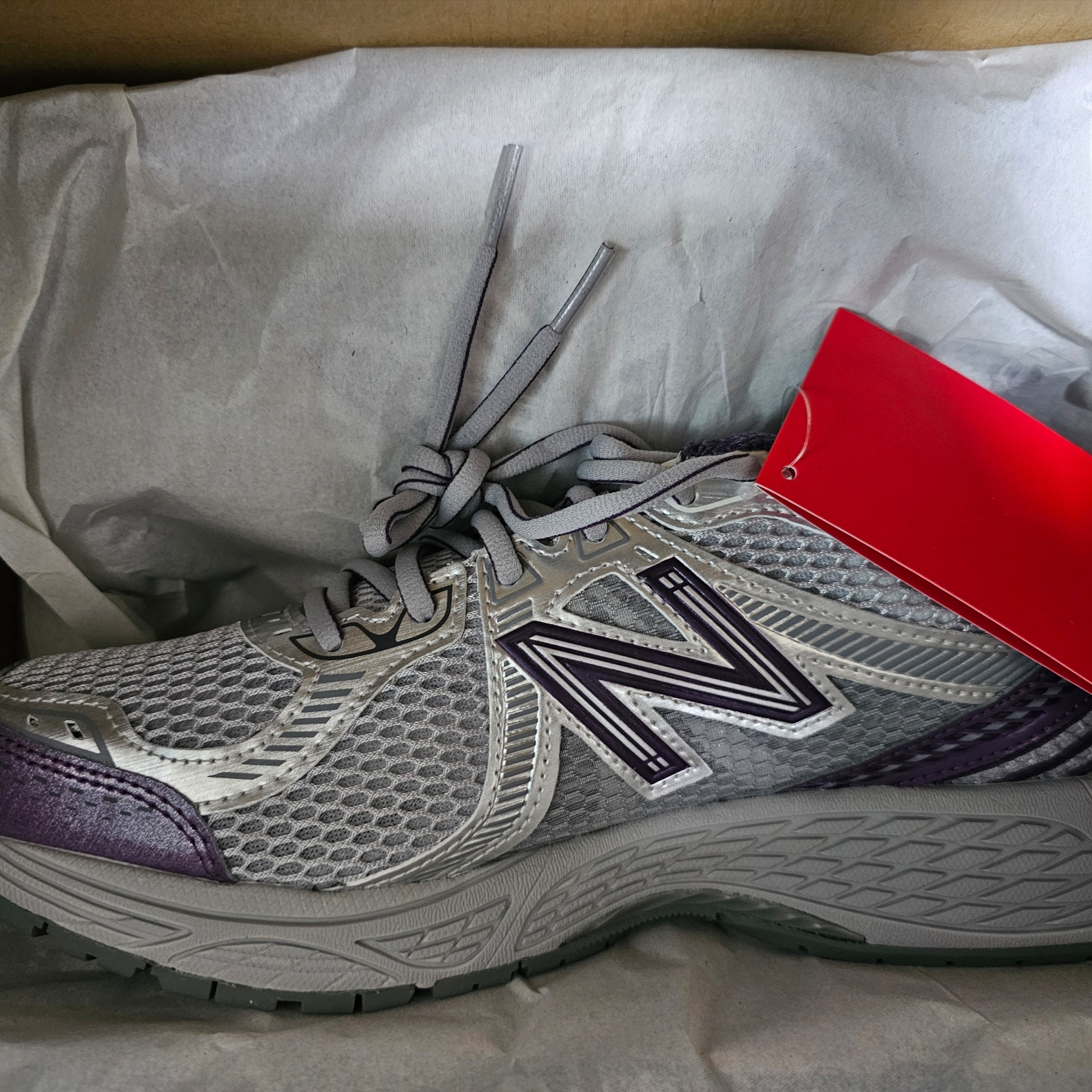 New Balance 860v2 Midnight Violet 착용 스타일