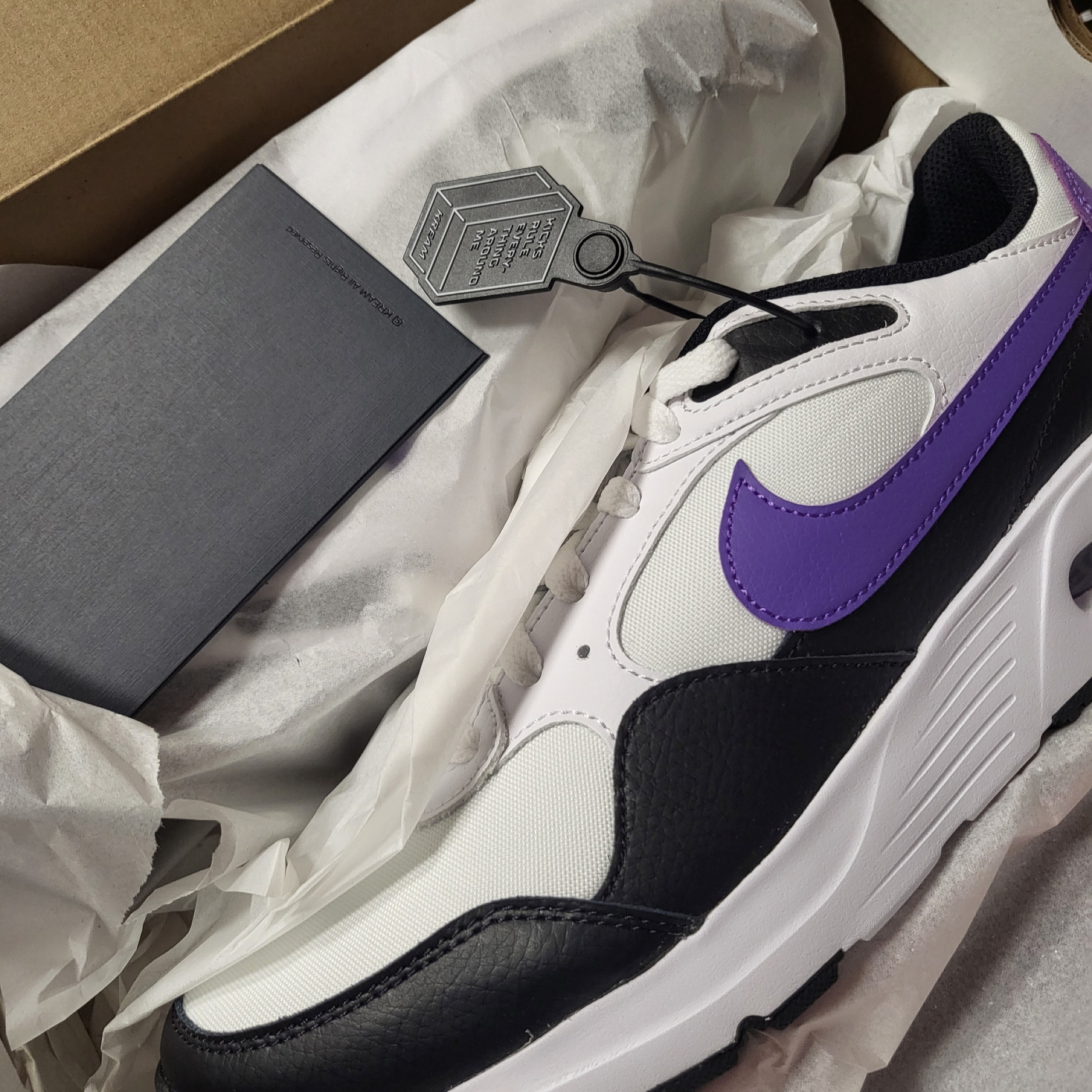 Nike Air Max SC White Action Grape 착용 스타일