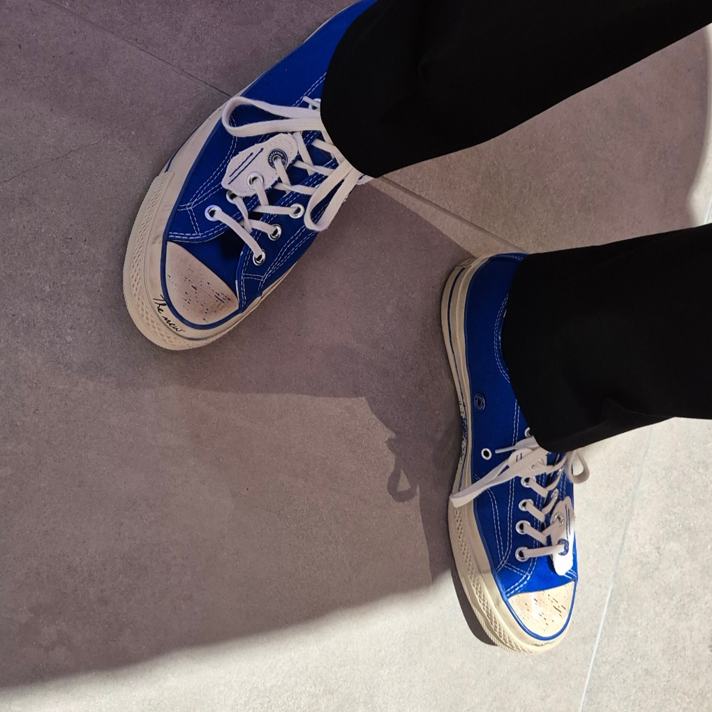 Converse x Ader Error Chuck 70 Ox Imperial Blue 착용 스타일