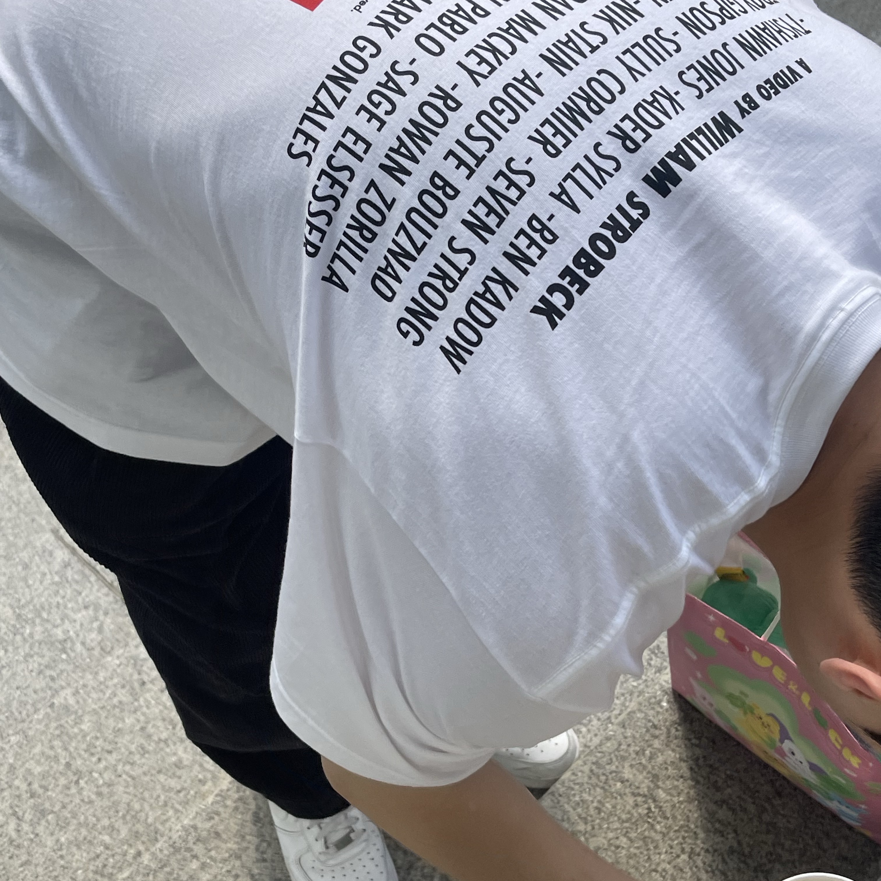 Supreme Play Dead T-Shirt White - 22FW 착용 스타일