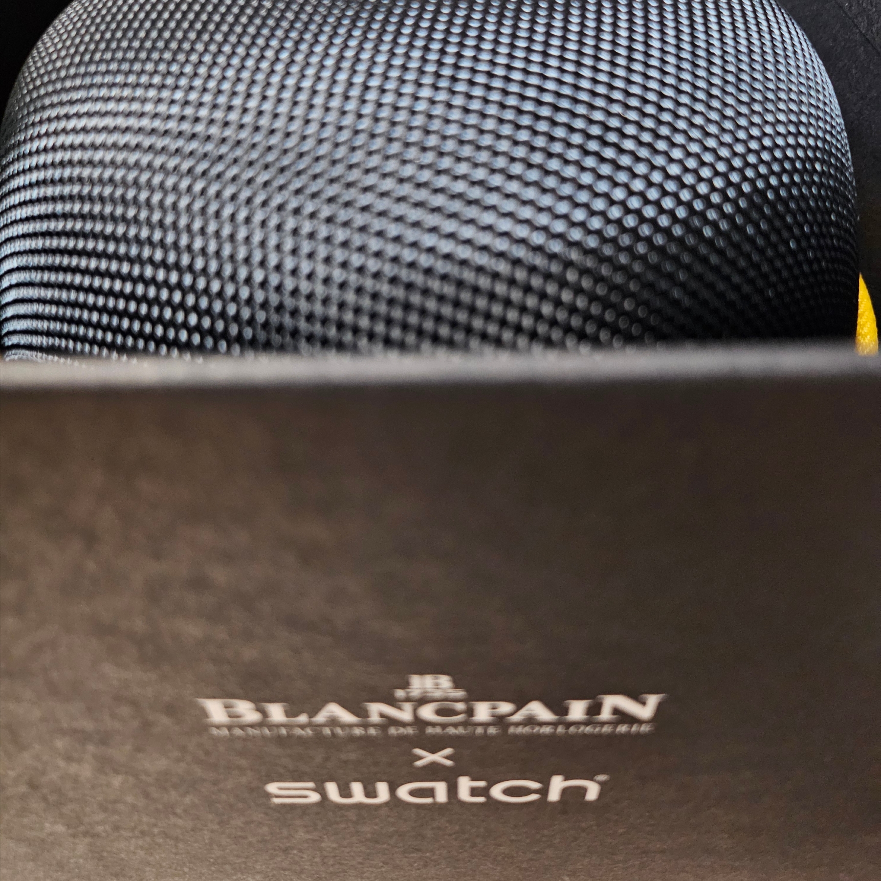 Swatch x Blancpain Bioceramic Pacific Ocean 착용 스타일 - 1