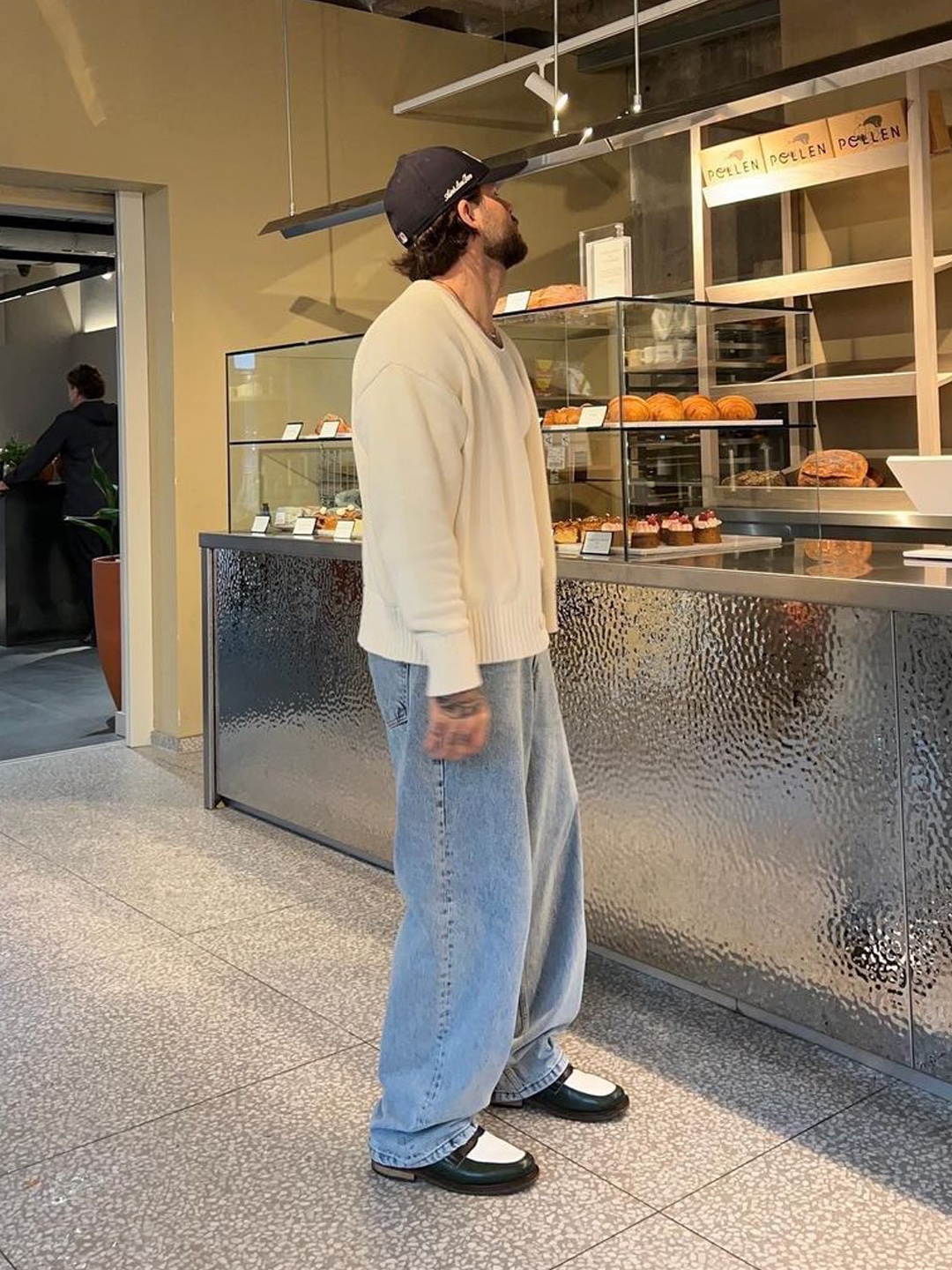 Acne Studios Slim Fit River Jeans Mid Blue, Acne Studios Regular Fit Jeans 1996 Light Blue 착용 스타일 - 4