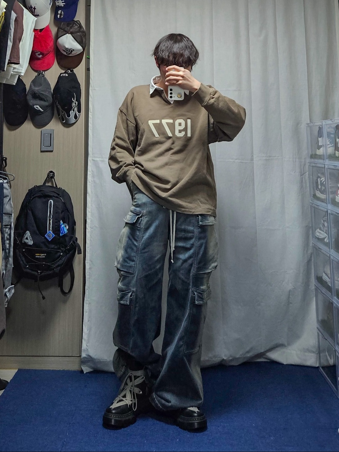 Dr. Martens x Rick Owens 1460 DMXL Megalace Black, Essentials 1977 Henley Rugby Long Sleeve Polo Wood - 22FW 착용 스타일 - 1