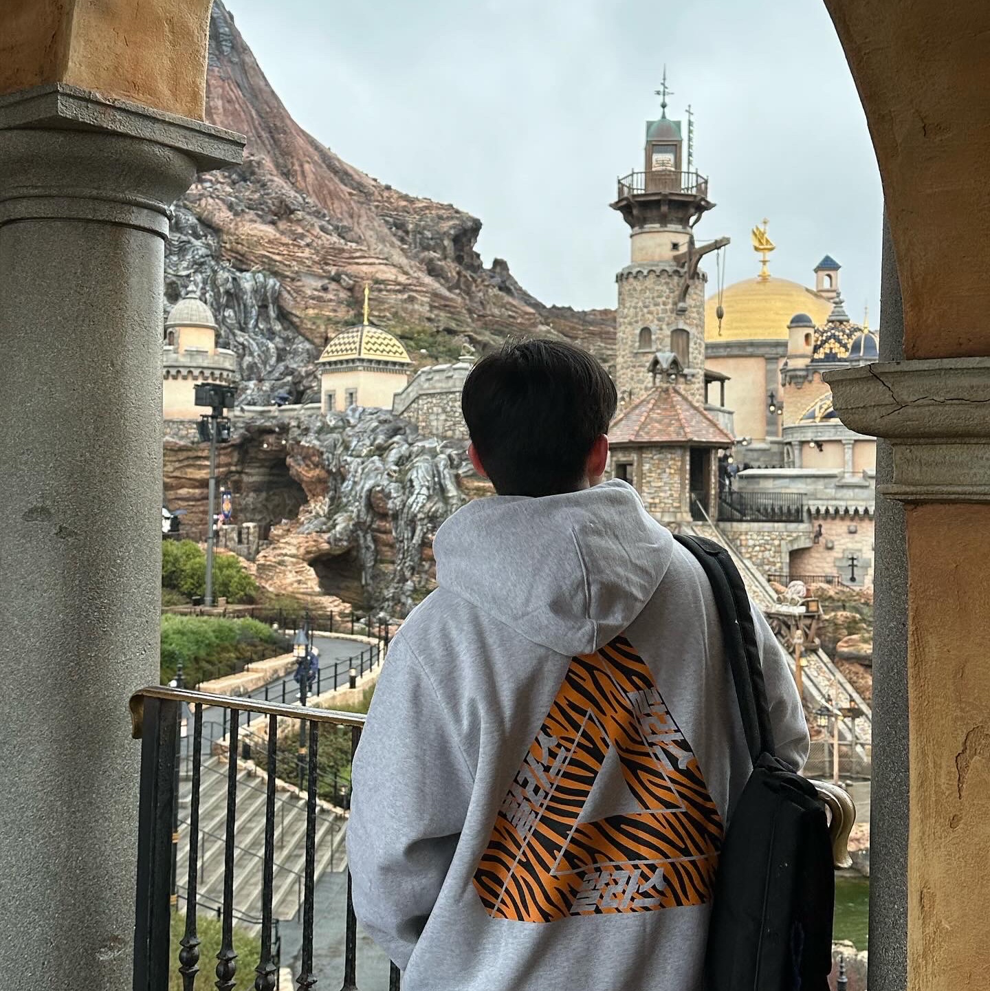 Palace Korea Hoodie Grey - 24SS, Ader Error Acy Rucksack Noir ์ฐฉ์ฉ ์คํ์ผ