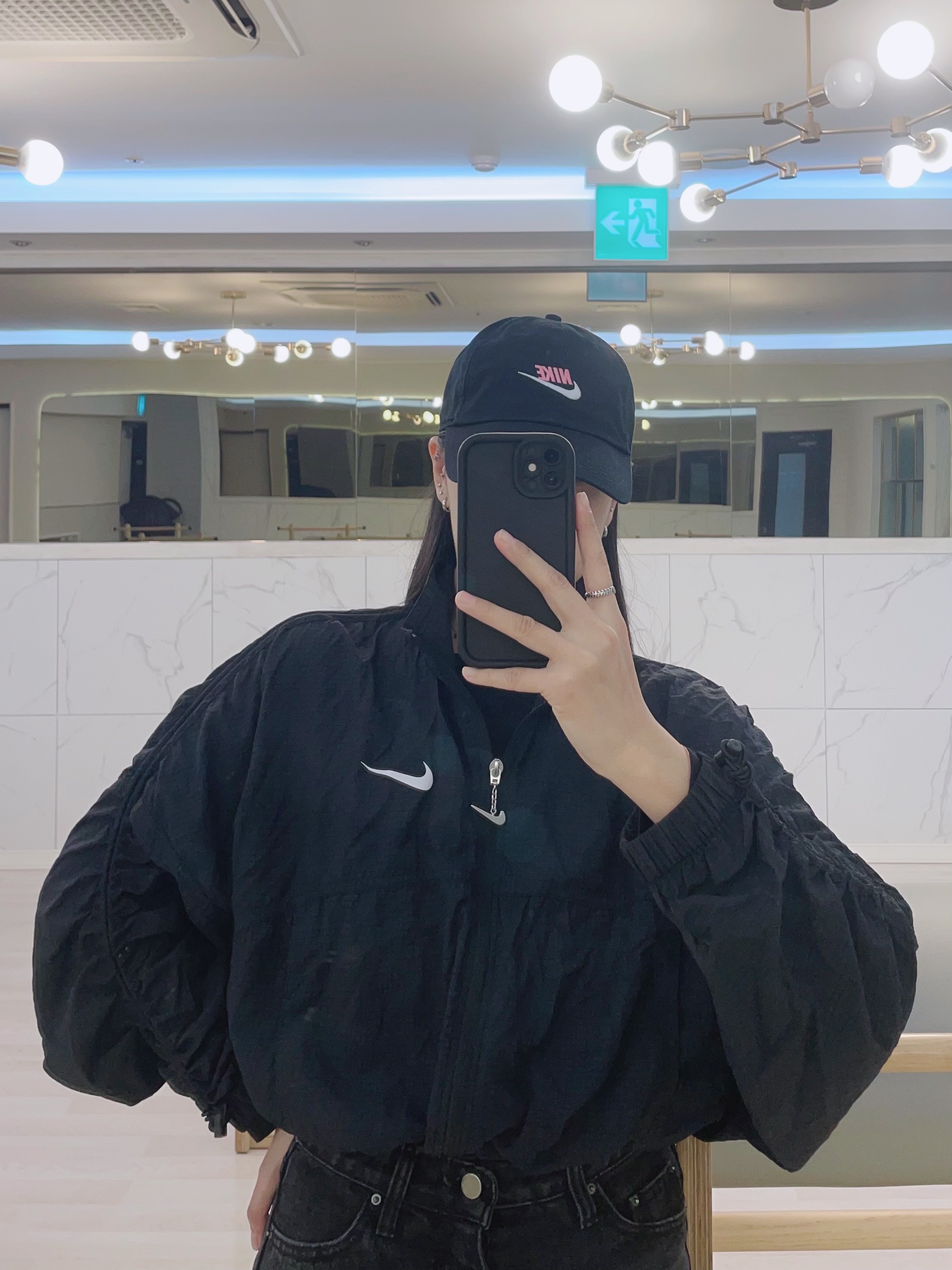 Nike Heritage 86 Futura Washed Cap Black White 착용 스타일 - 2