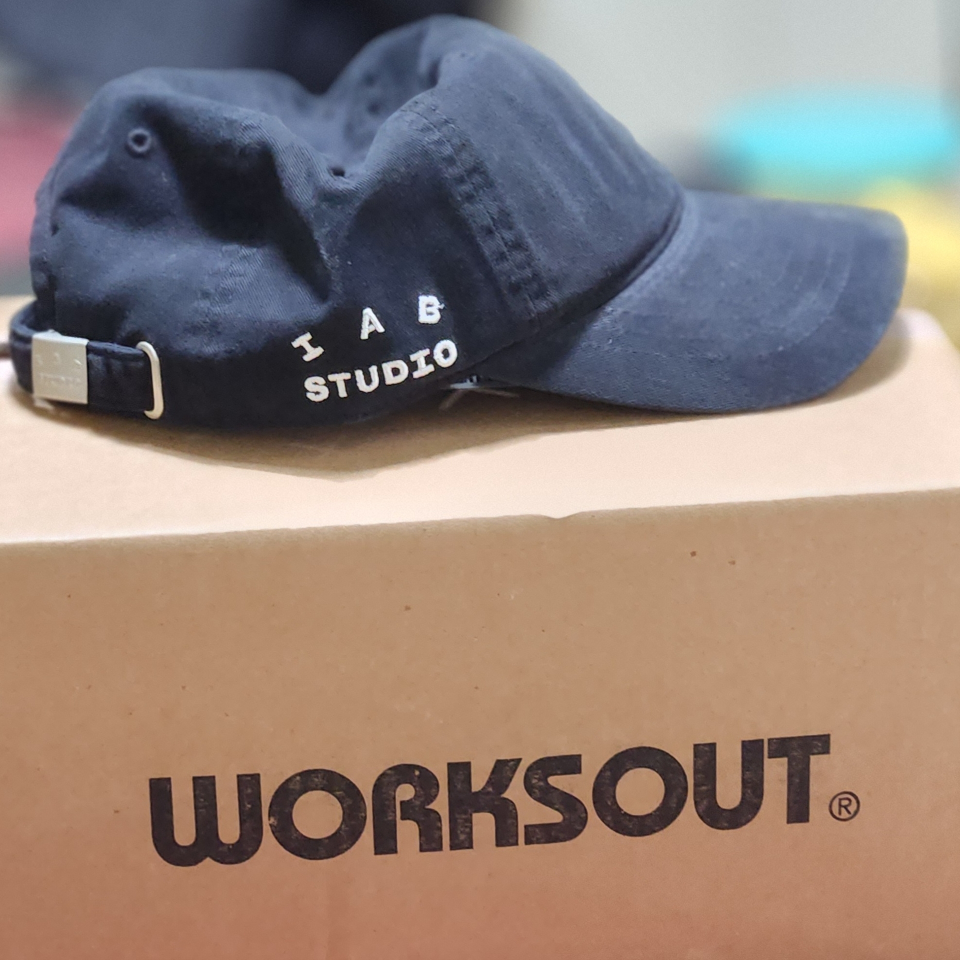 IAB Studio Cap Black 착용 스타일