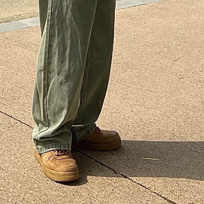 Nike Air Force 1 '07 WB Flax 착용 스타일