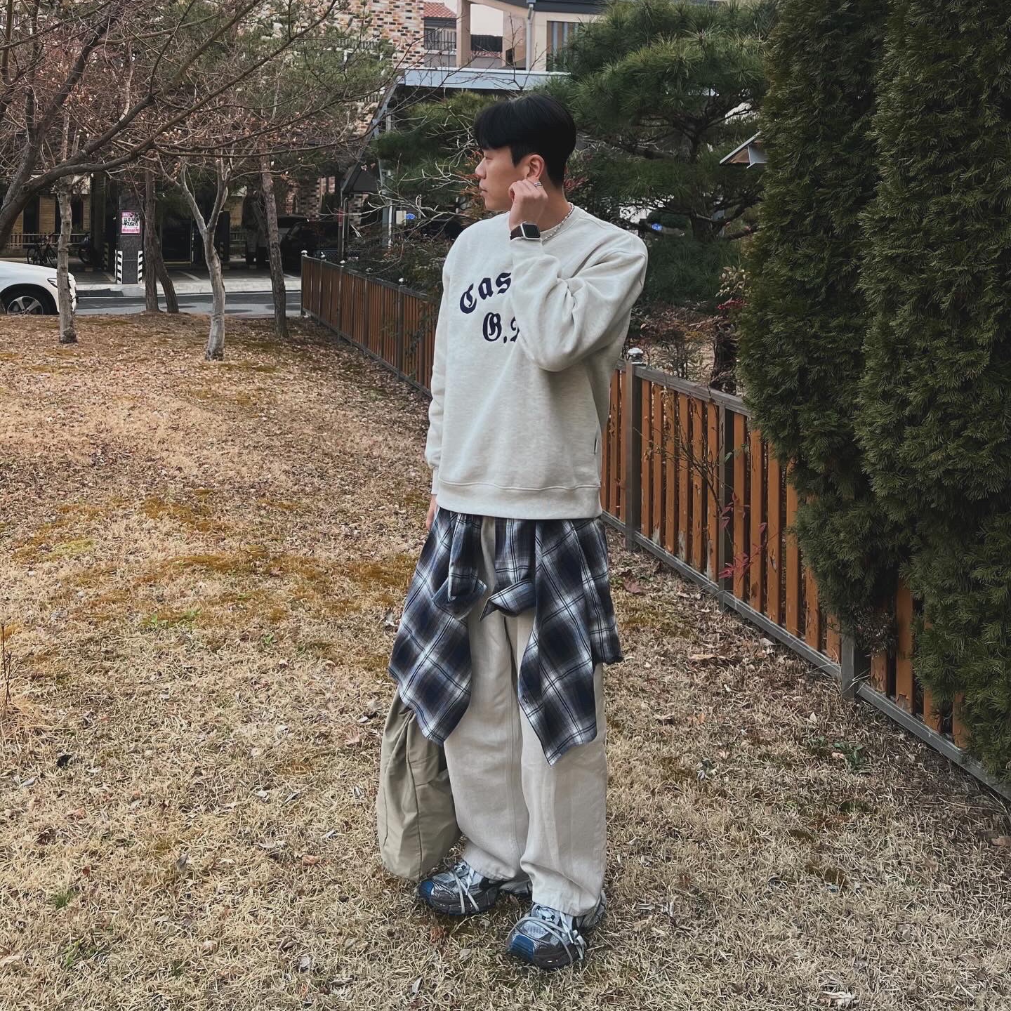 Balenciaga 3XL Sneakers Worn Out Grey White Blue 착용 스타일 - 1