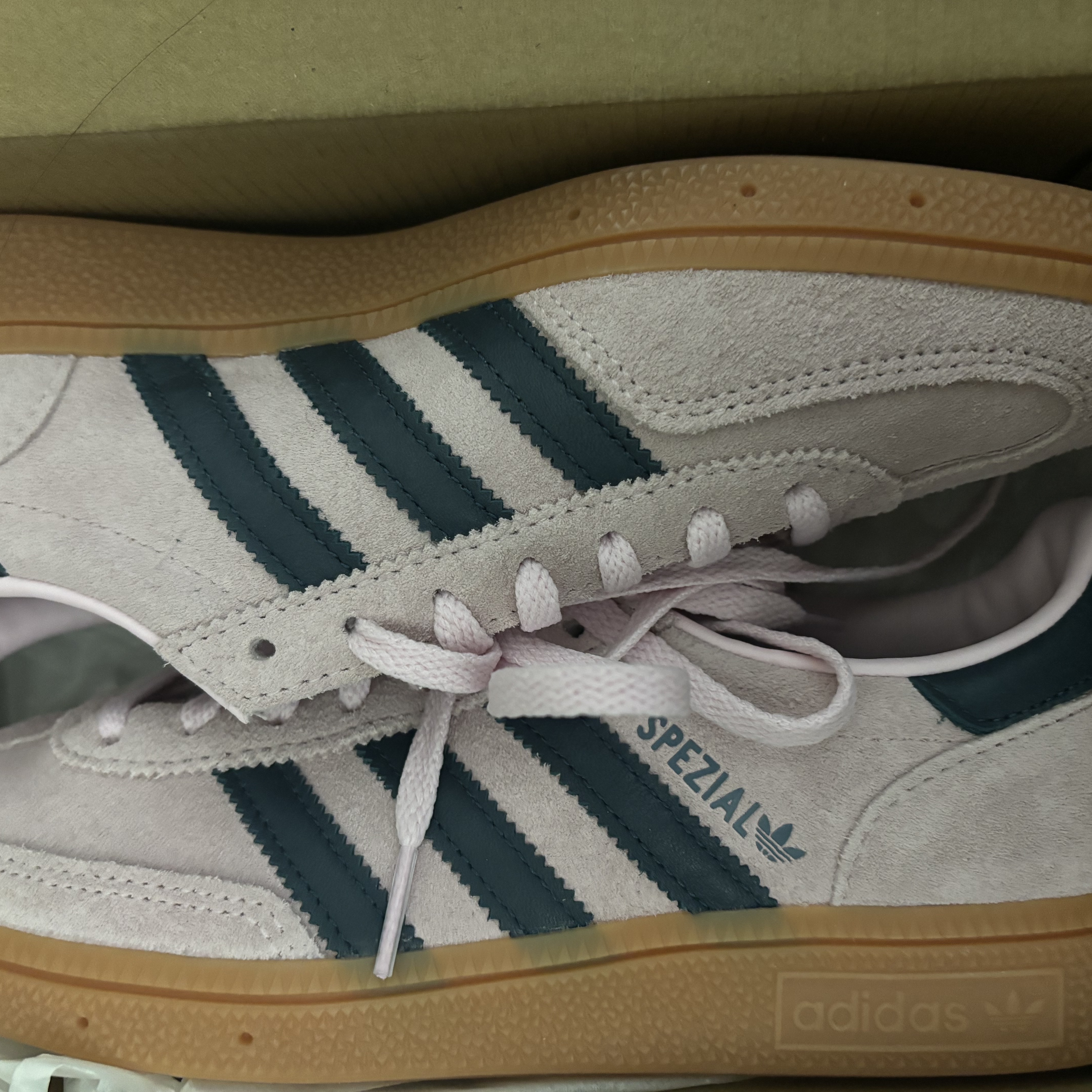 (W) Adidas Spezial Handball Clear Pink 착용 스타일