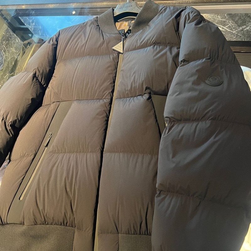 Moncler Berling Short Down Jacket Black - 21FW 착용 스타일