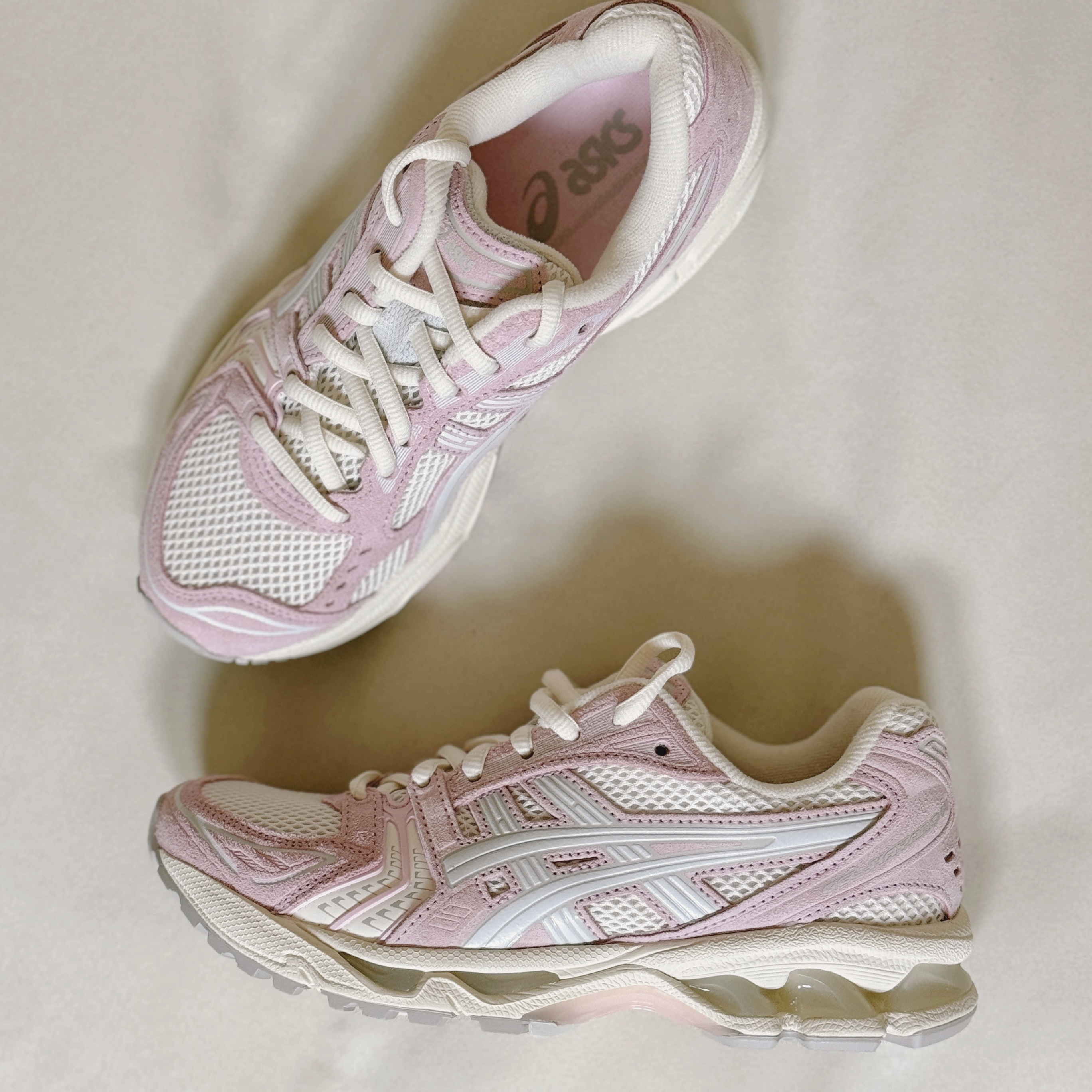 (W) Asics Gel-Kayano 14 Cream Pink Salt 착용 스타일
