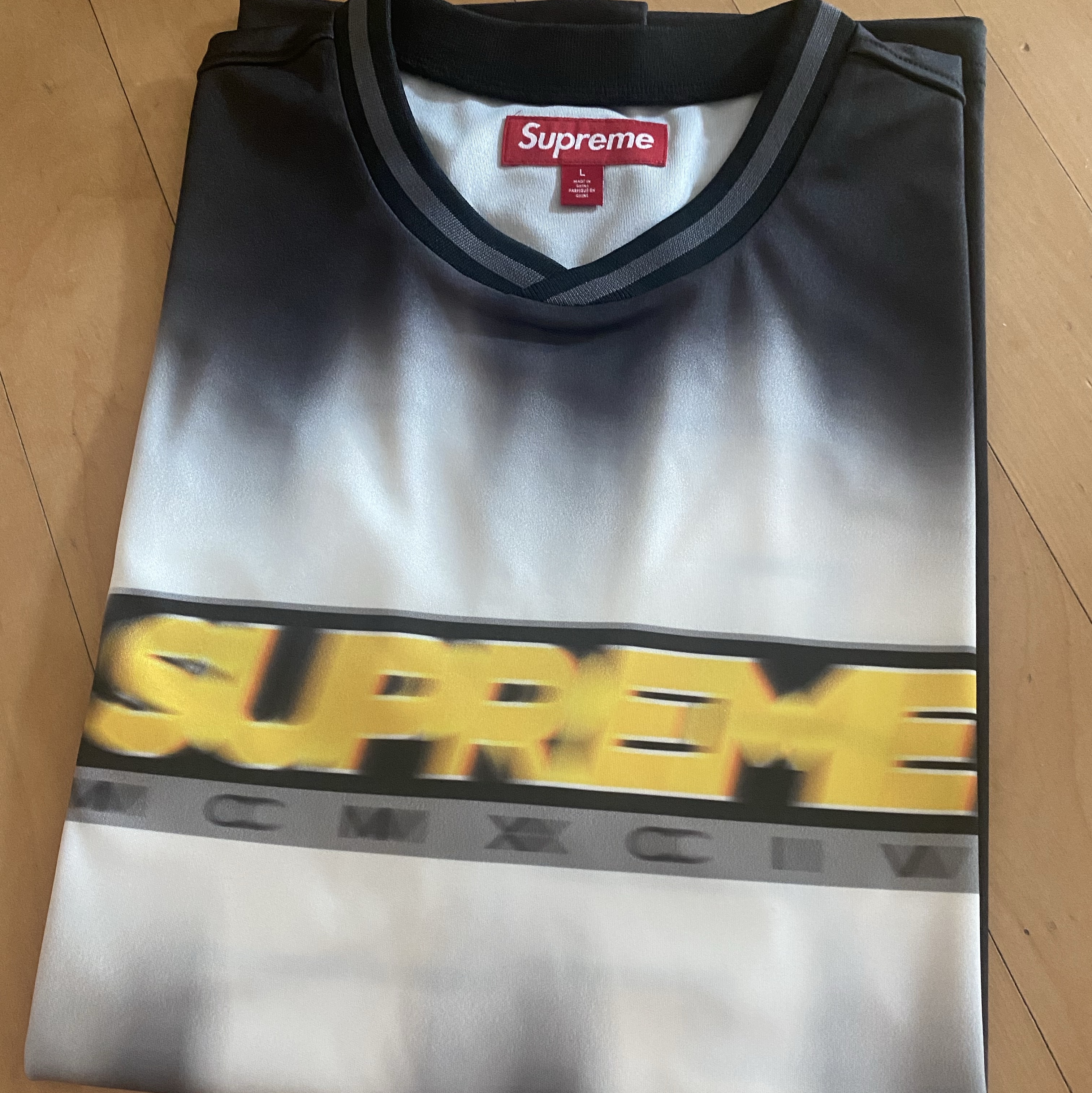 Supreme Blur Soccer Jersey Black - 24SS 착용 스타일
