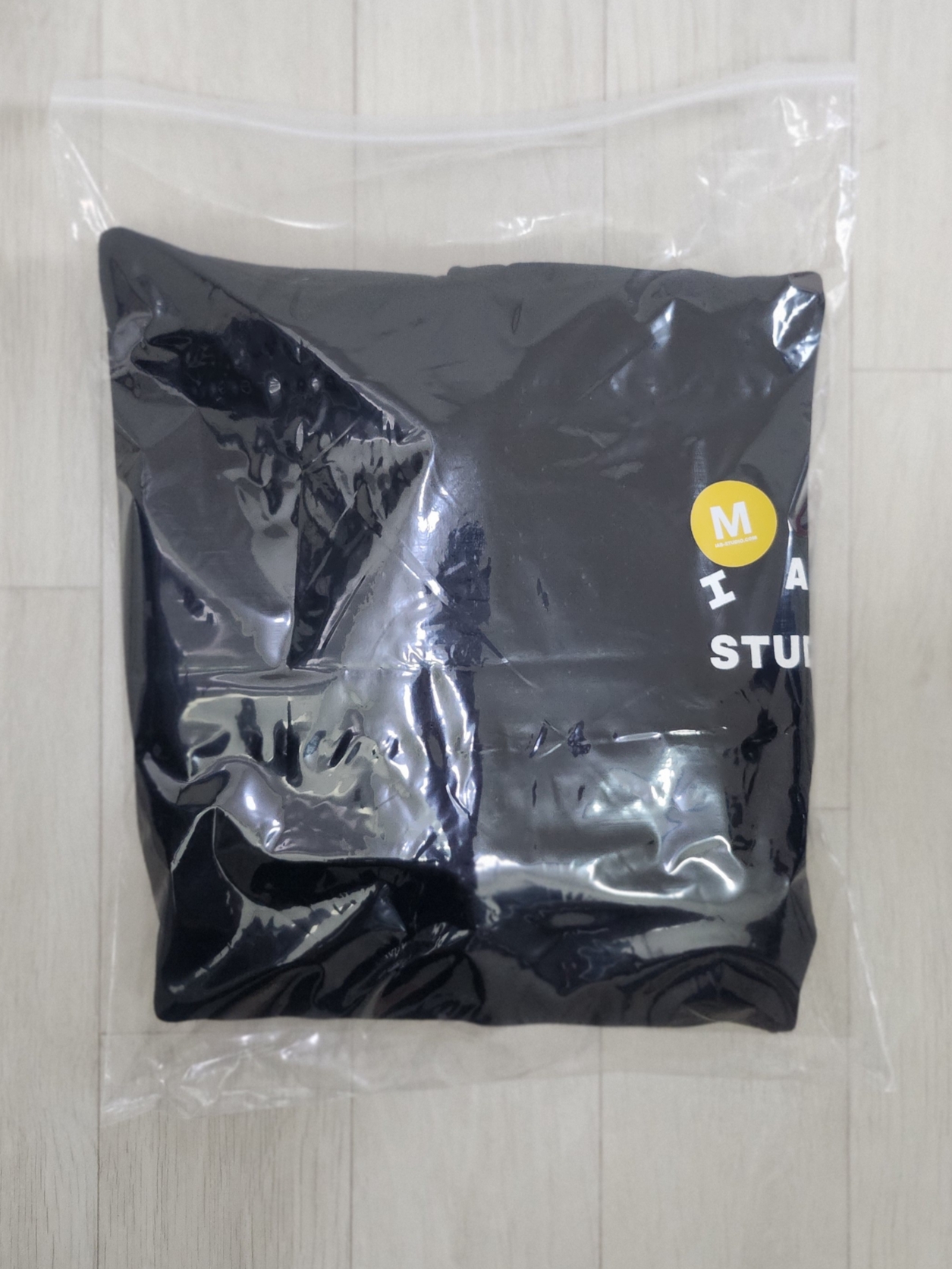 IAB Studio Hoodie Black 착용 스타일 - 3