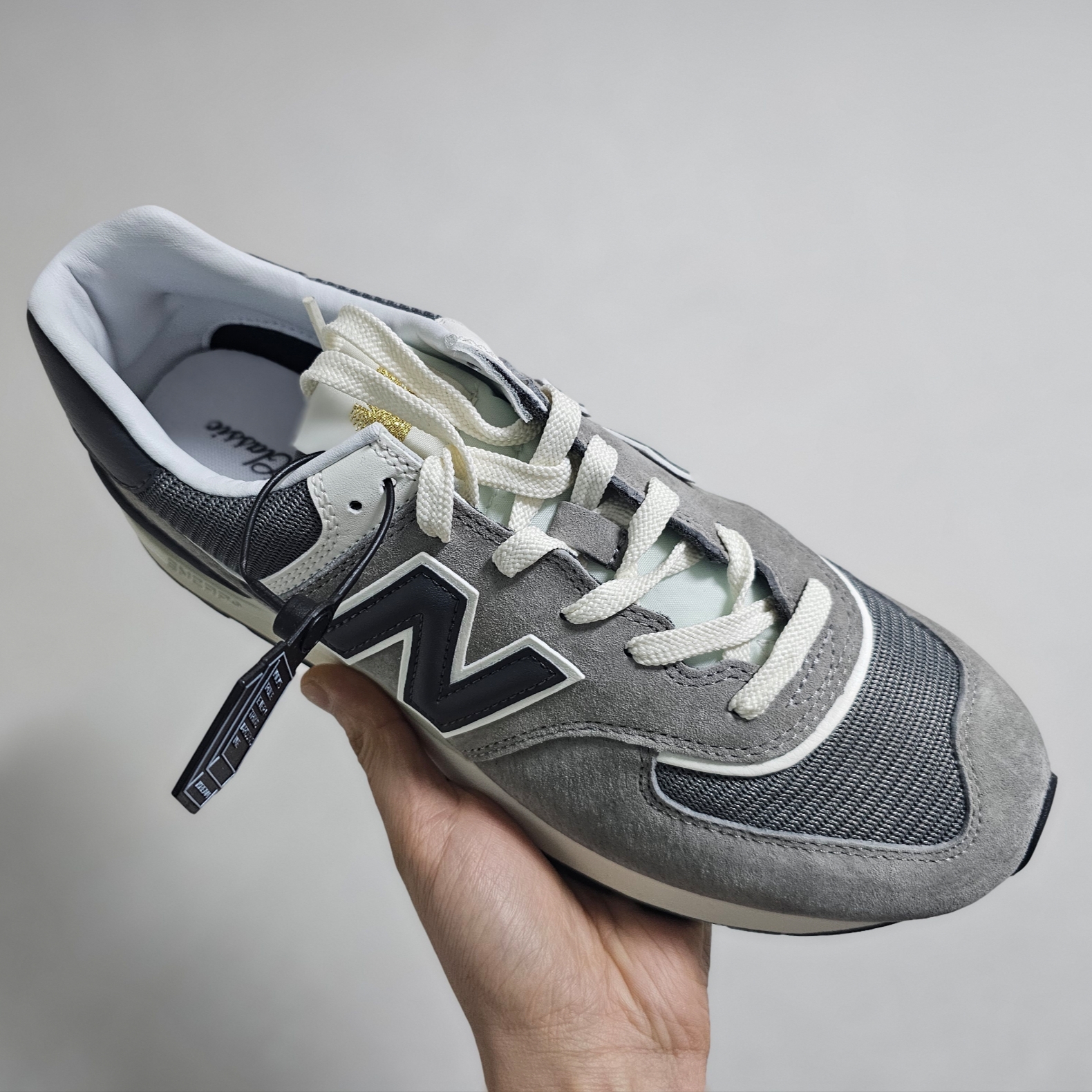 New Balance 574 Legacy Grey 착용 스타일
