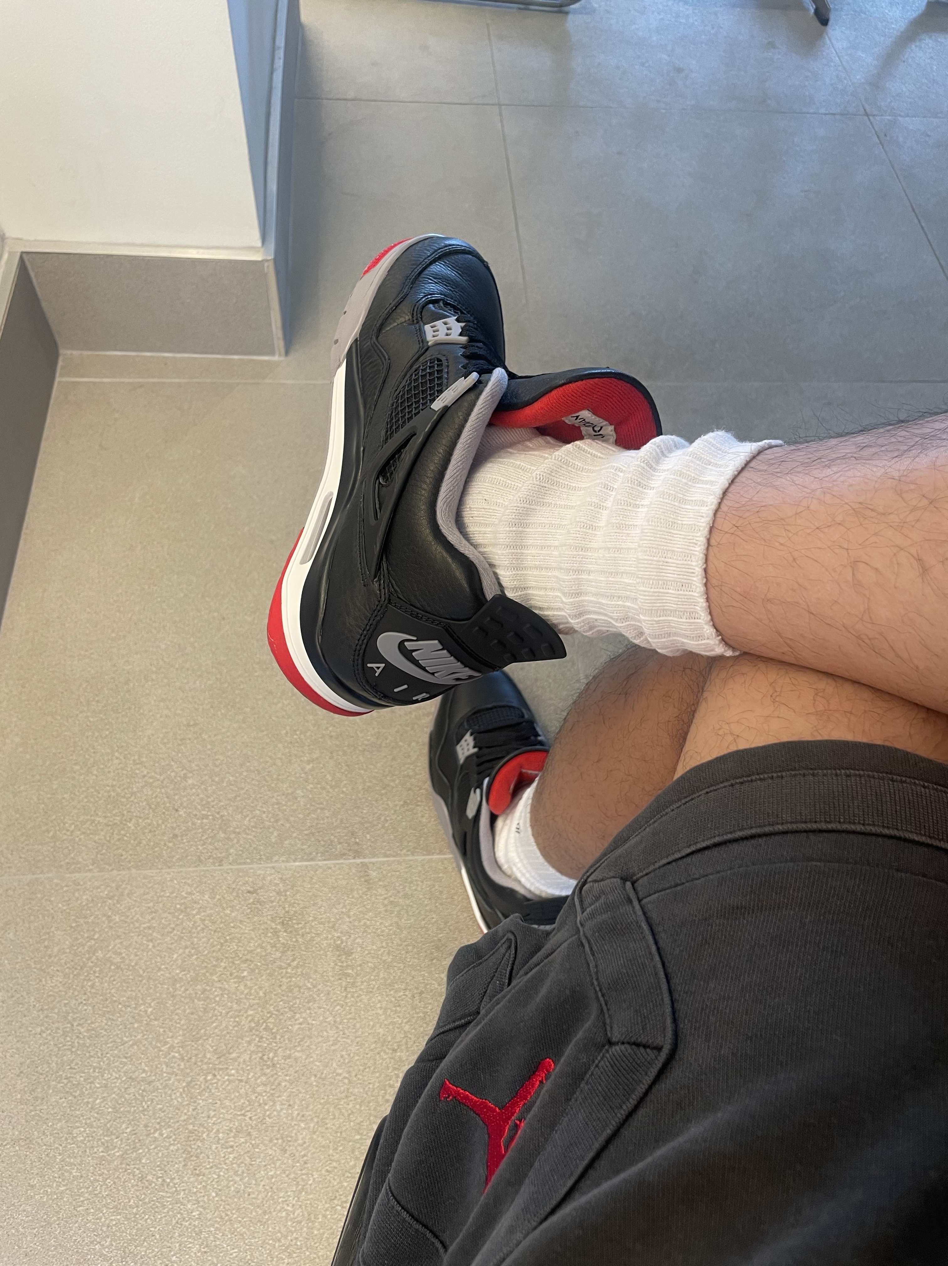 Jordan 4 Retro Bred Reimagined 착용 스타일