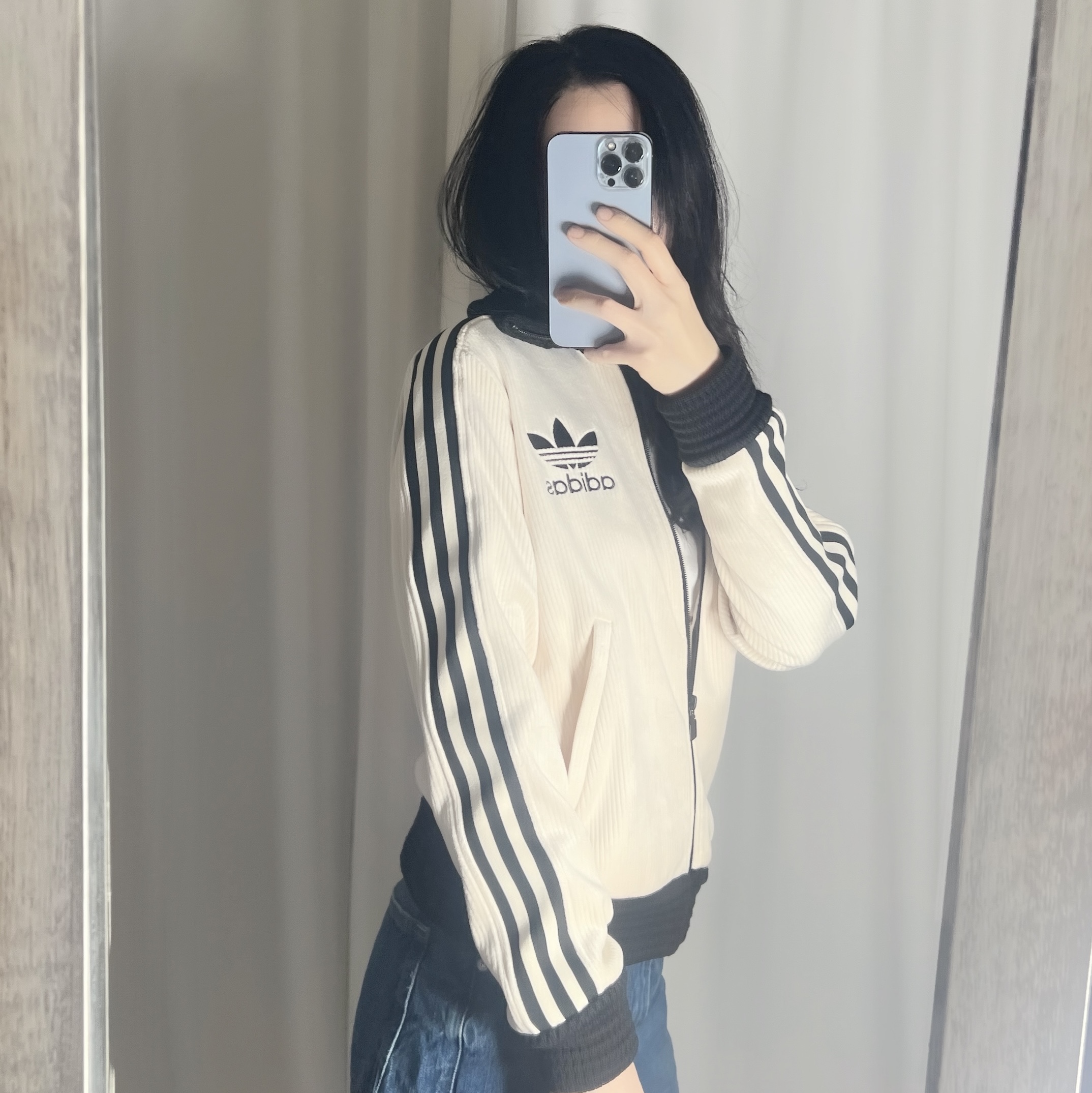 (W) Adidas Originals Premium Beckenbauer Luxe Track Jacket Wonder White - KR Sizing 착용 스타일