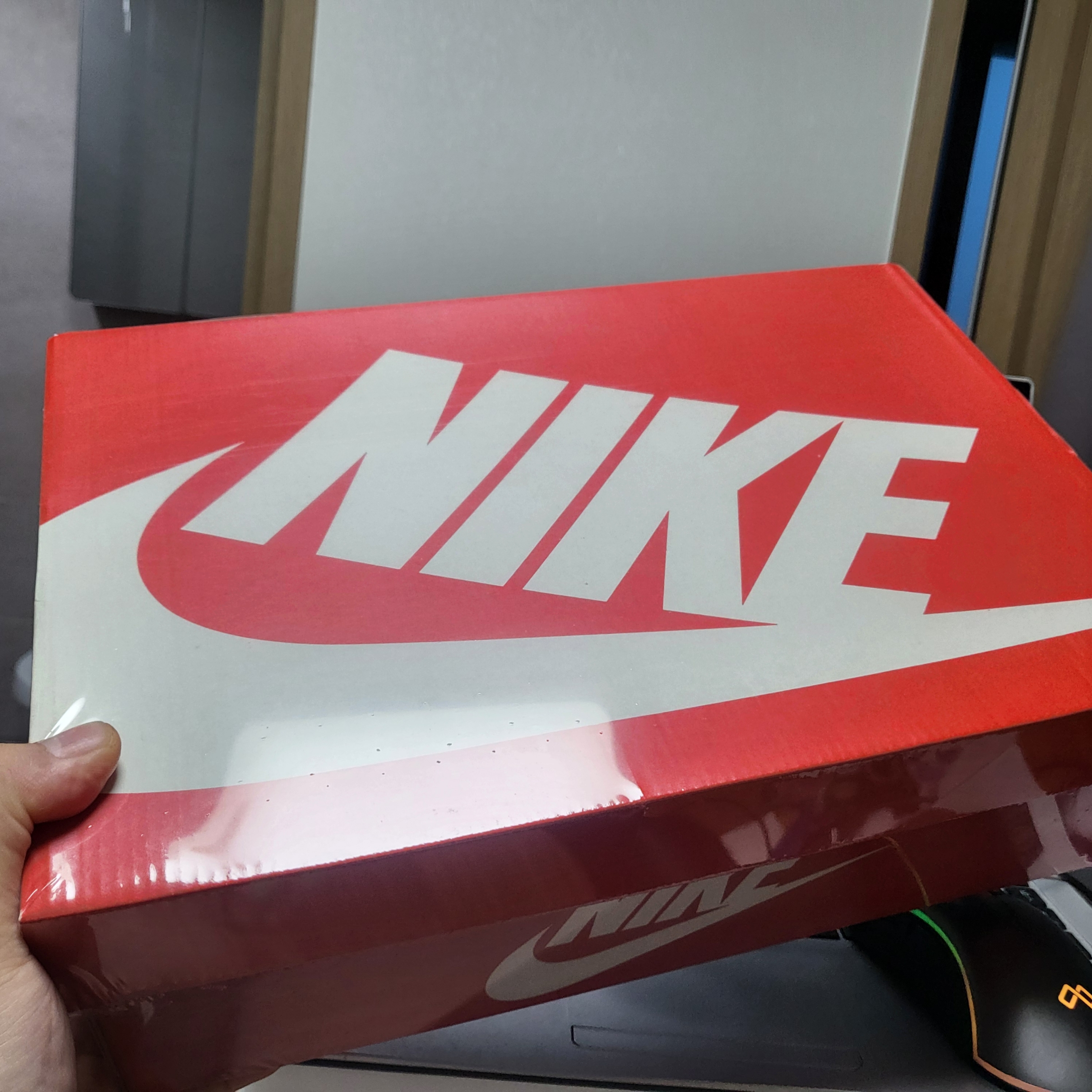 Nike Air Max 97 Game Royal Metallic Silver University Red 착용 스타일