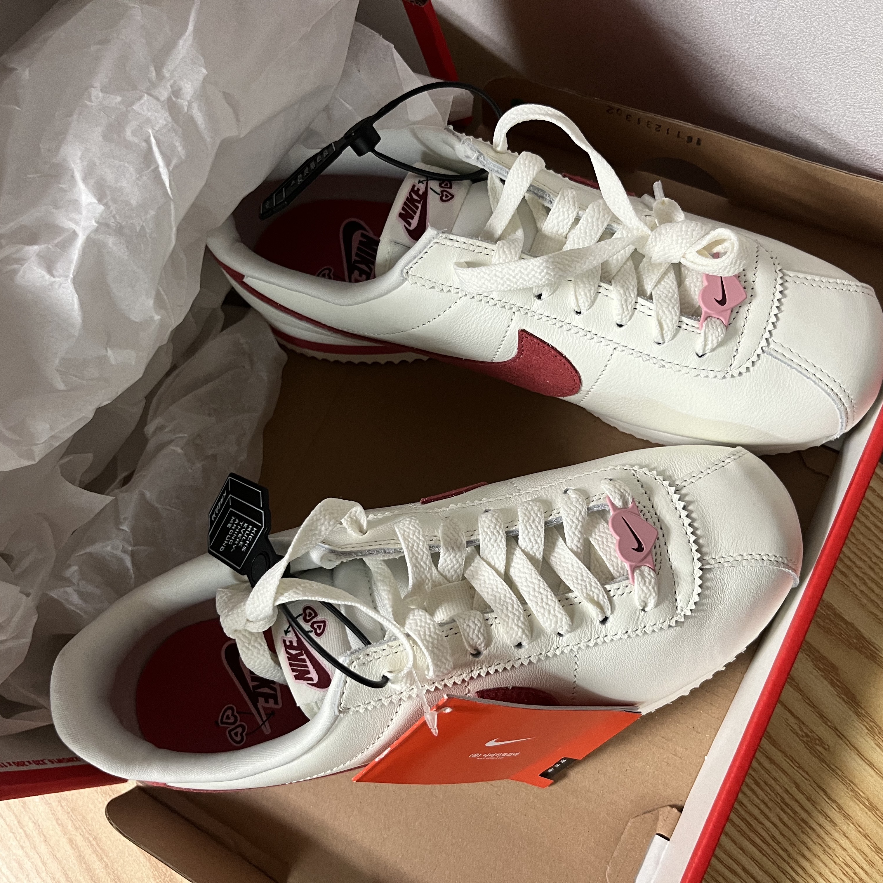 (W) Nike Cortez SE Valentine Day Sail Adobe 착용 스타일 - 1