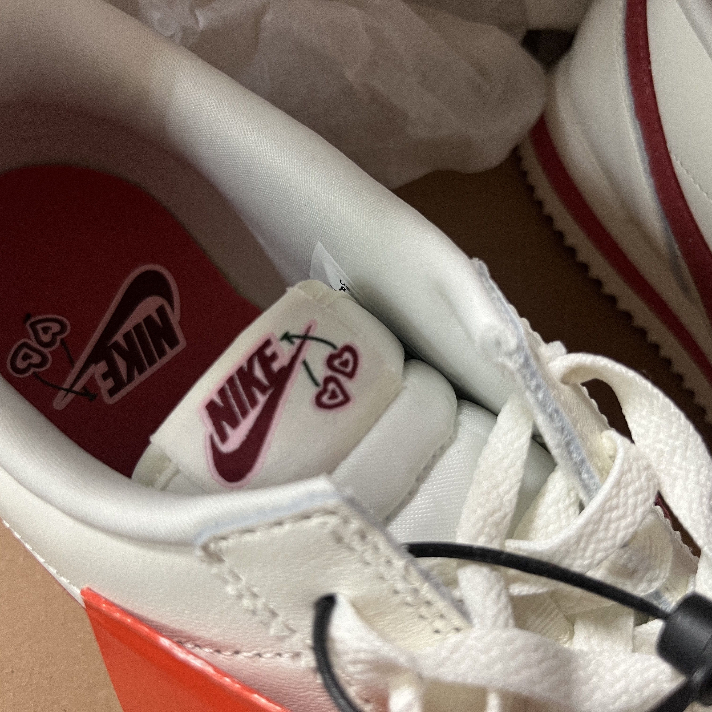 (W) Nike Cortez SE Valentine Day Sail Adobe 착용 스타일 - 3