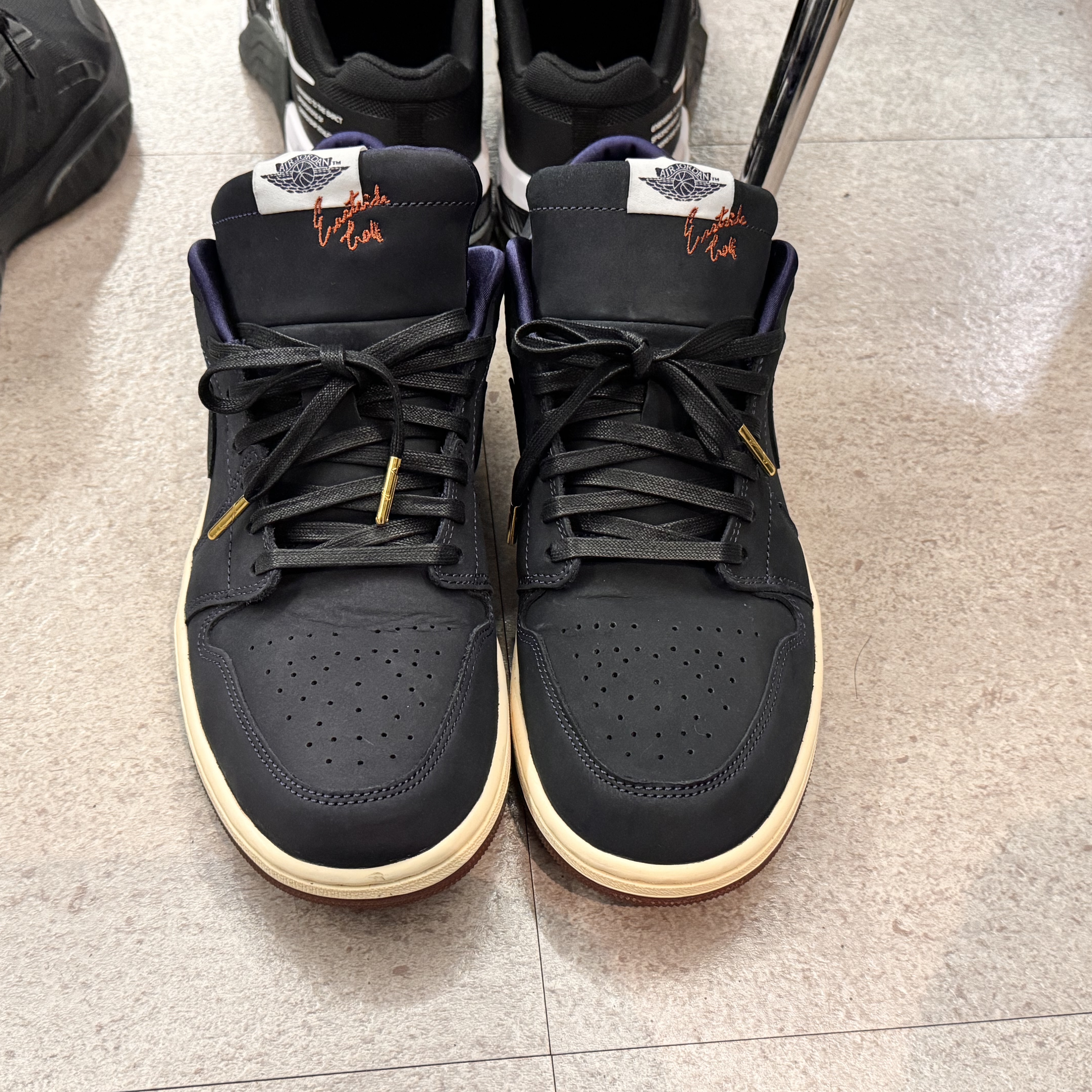 Jordan 1 x Eastside Golf Low Midnight Navy 착용 스타일 - 1