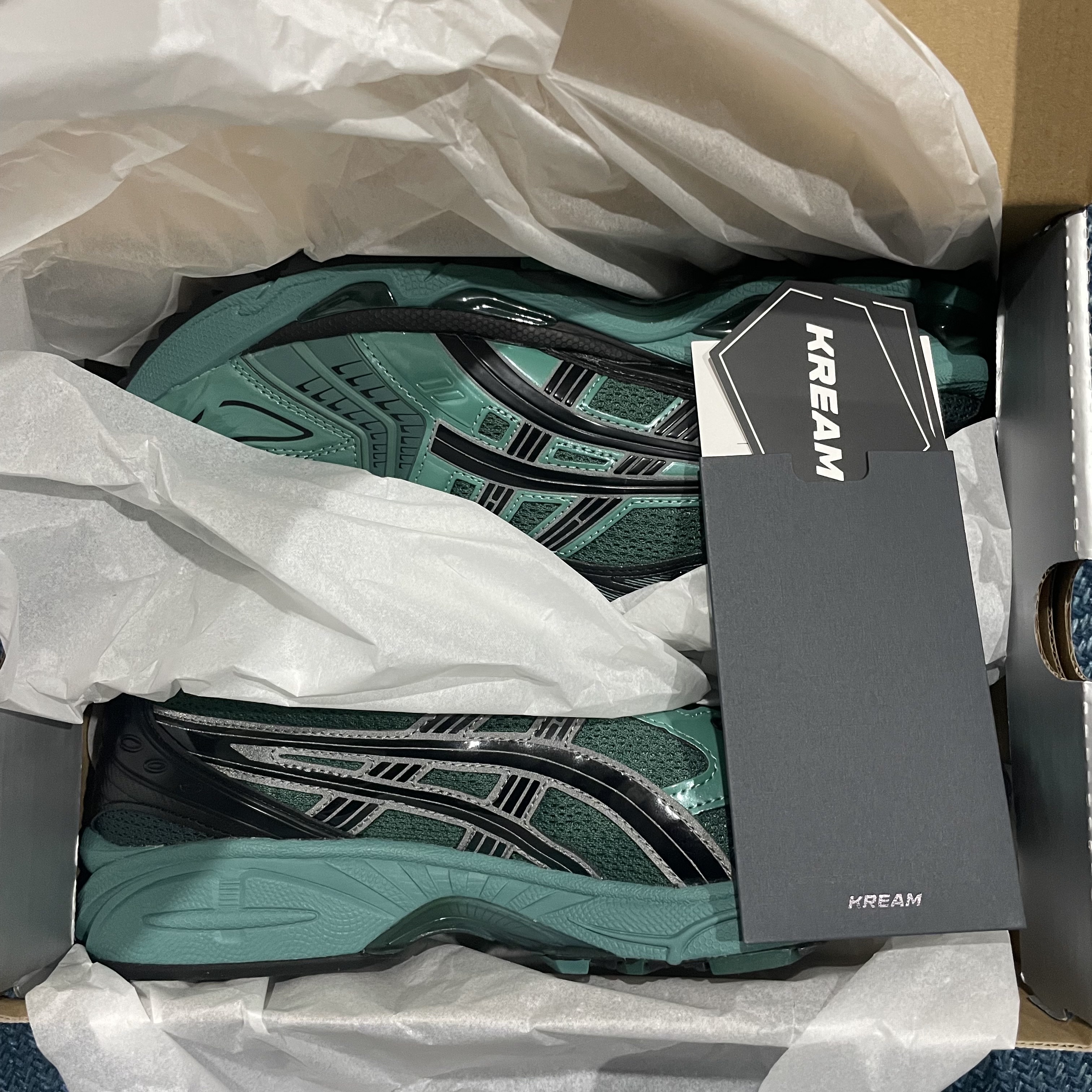 Asics x Unaffected Gel-Kayano 14 Uranus Green 착용 스타일
