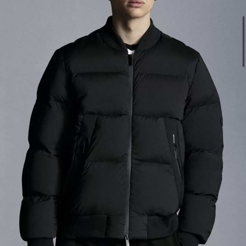 Moncler Berling Short Down Jacket Black - 21FW 착용 스타일