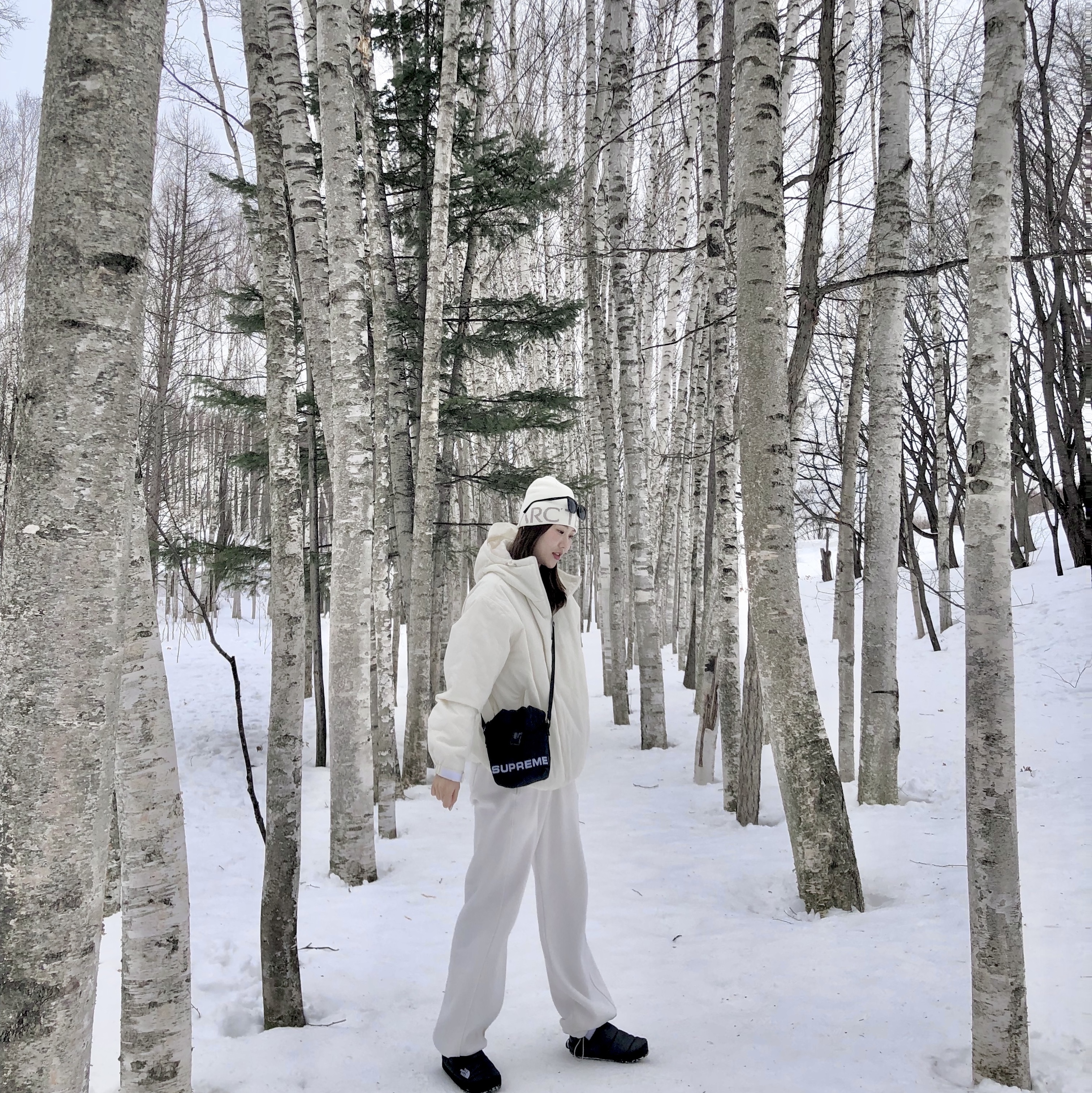 Arc'teryx Word Head Toque Arctic Silk, Supreme Field Side Bag Black - 23SS 착용 스타일 - 2