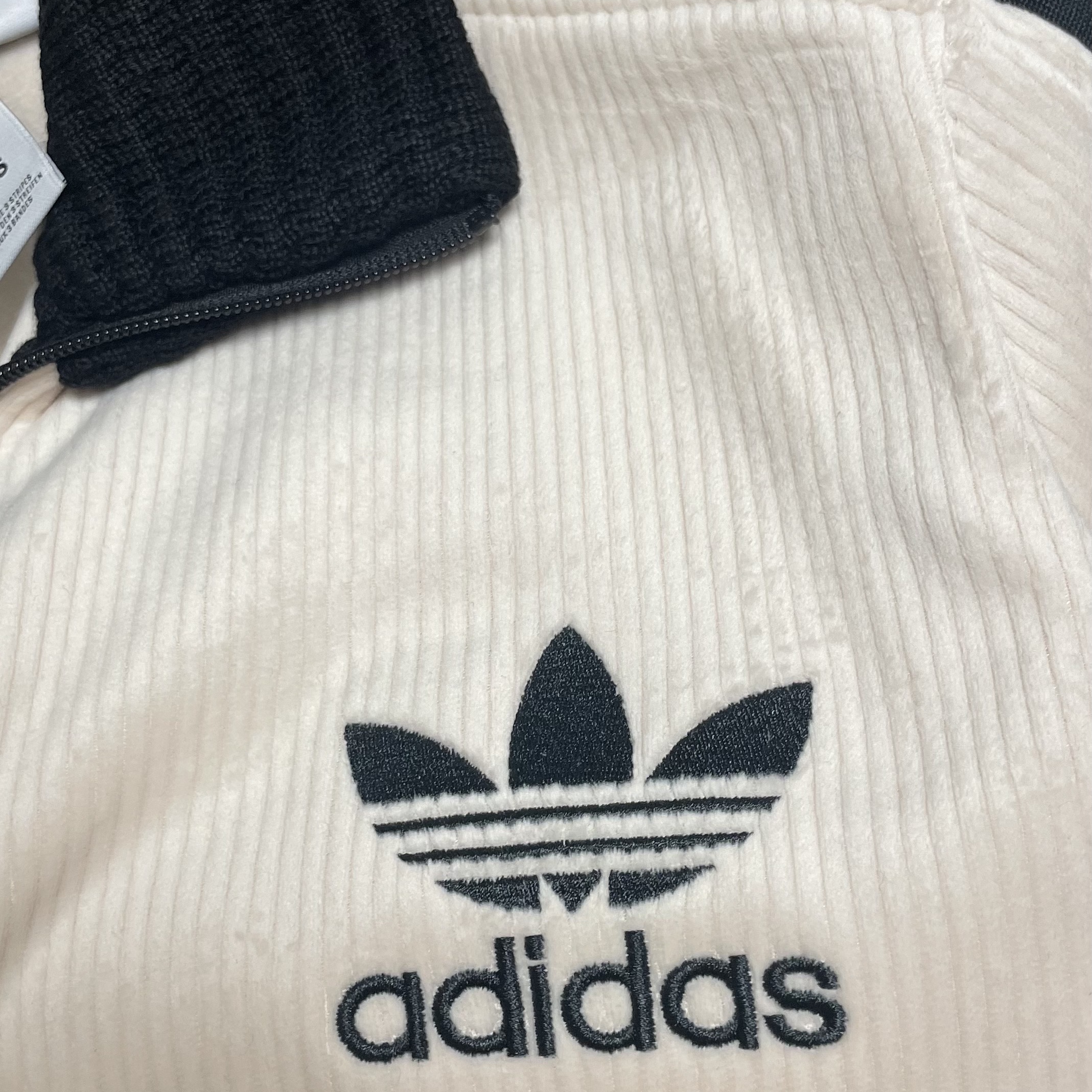 (W) Adidas Originals Premium Beckenbauer Luxe Track Jacket Wonder White - KR Sizing 착용 스타일