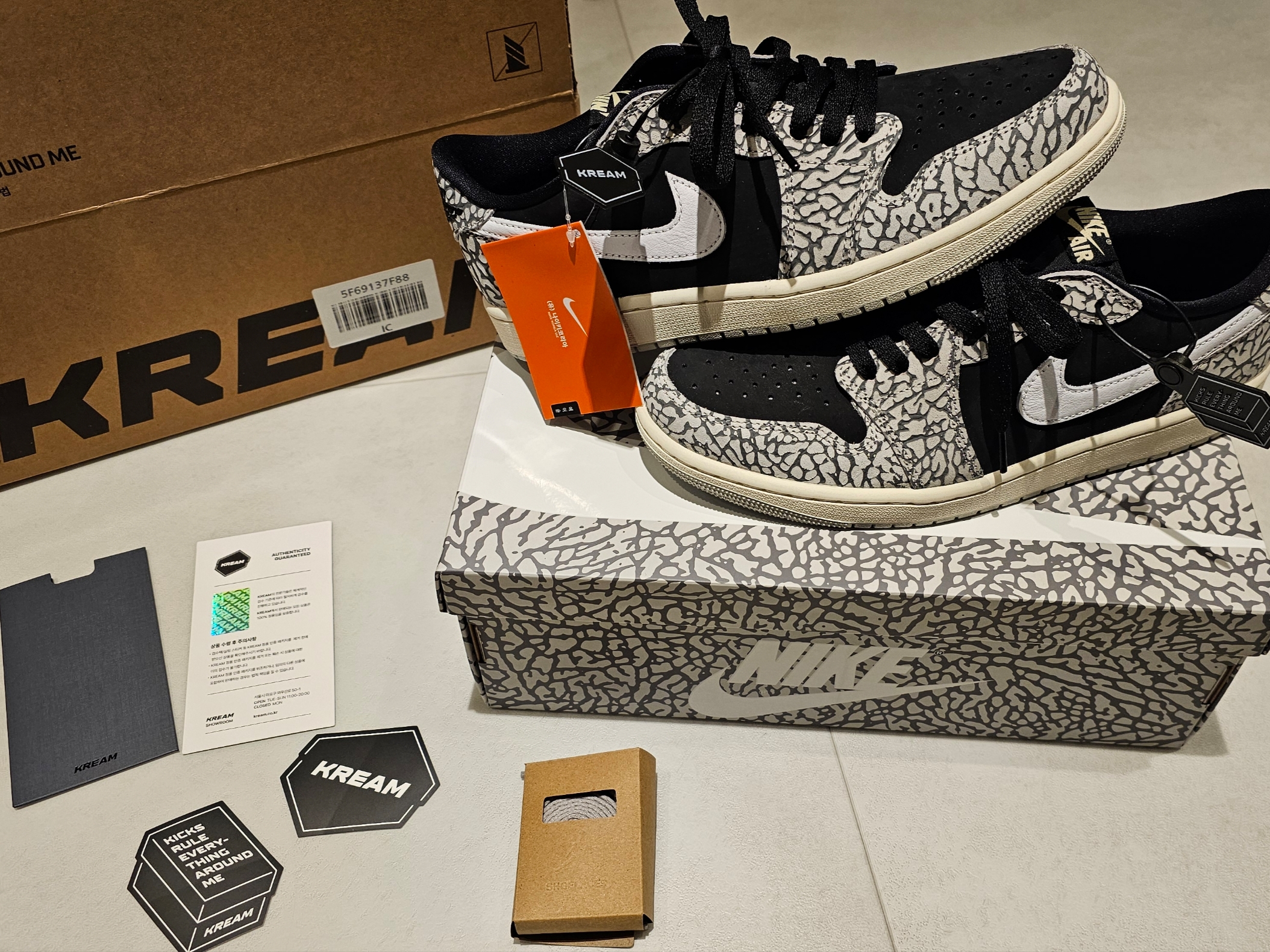 Jordan 1 Retro Low OG Black Cement 착용 스타일