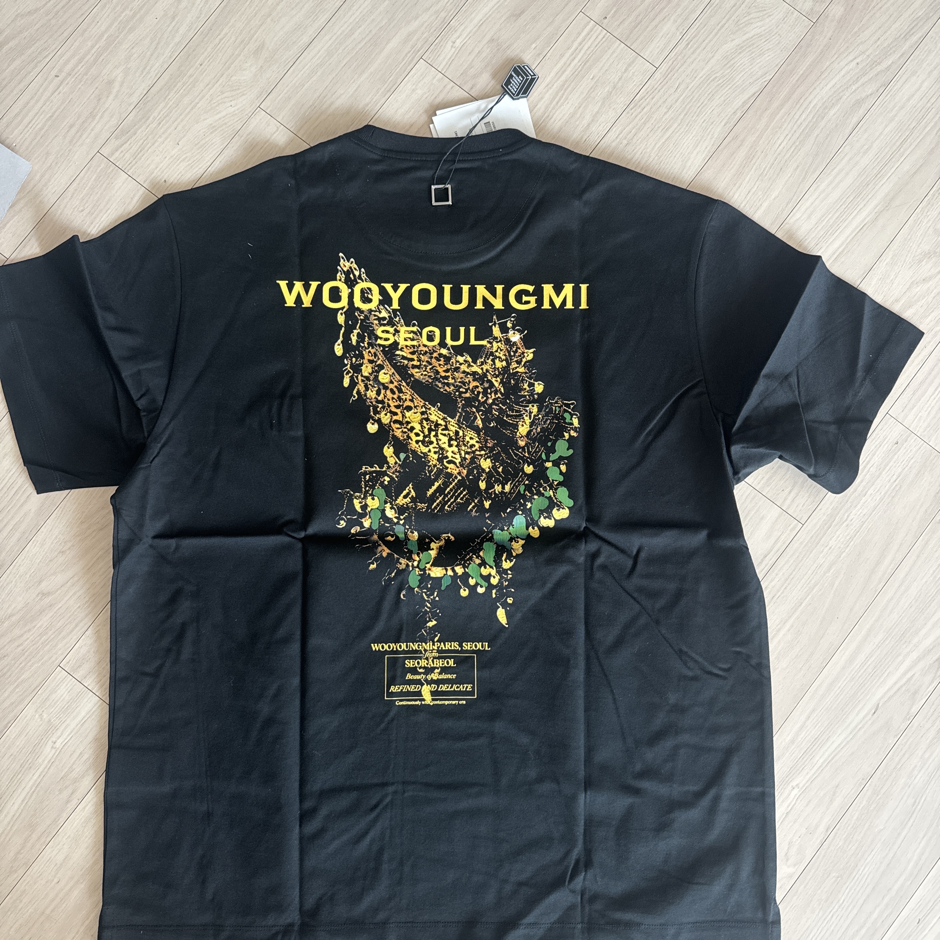 Wooyoungmi Crown Back Logo T-Shirt Black - 23FW 착용 스타일