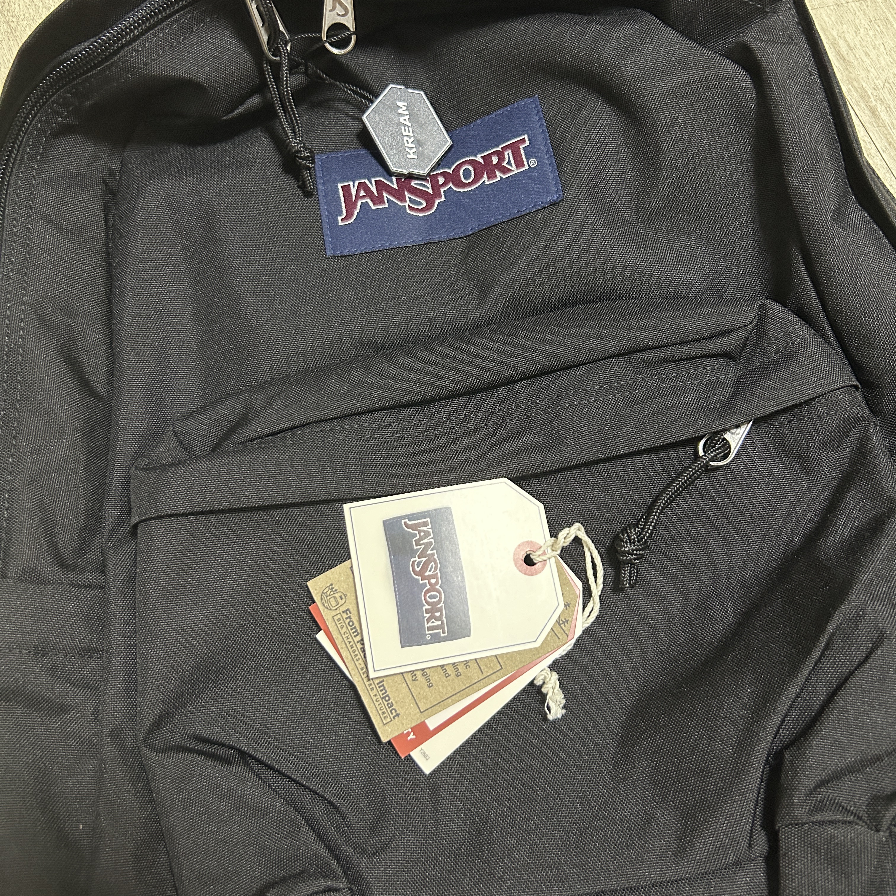 Jansport Superbreak Backpack Black 착용 스타일