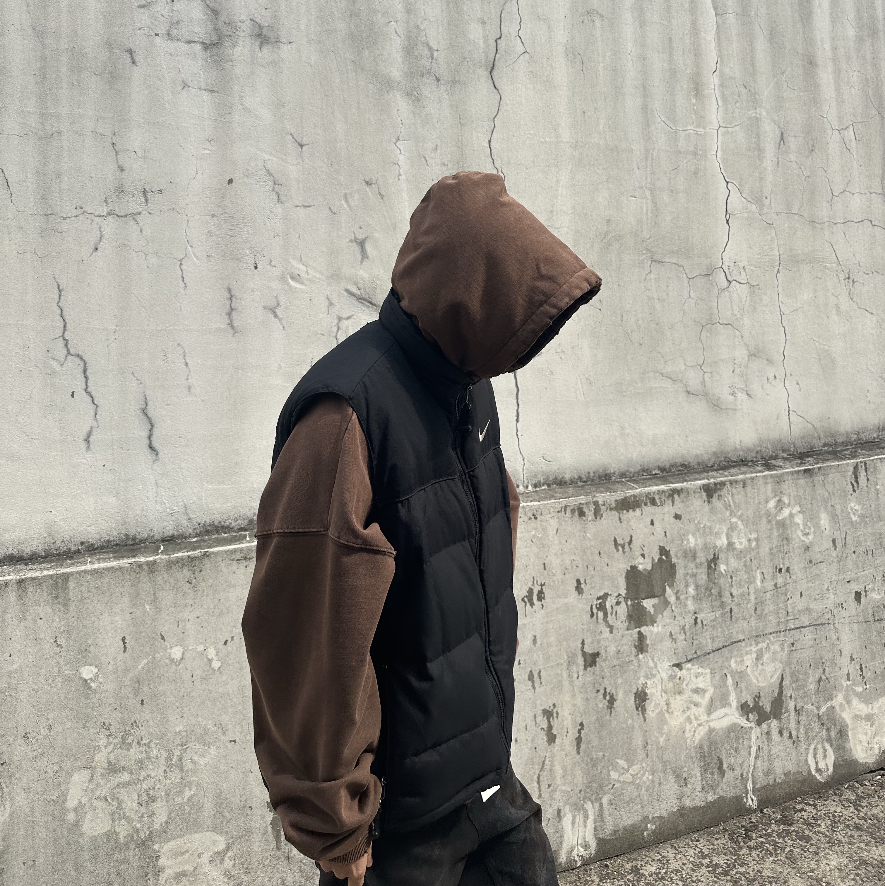 Project G/R x Insane Garage Clown Bike Hoodie Vintage Brown, Project G/R Flare Jeans Black 착용 스타일 - 3