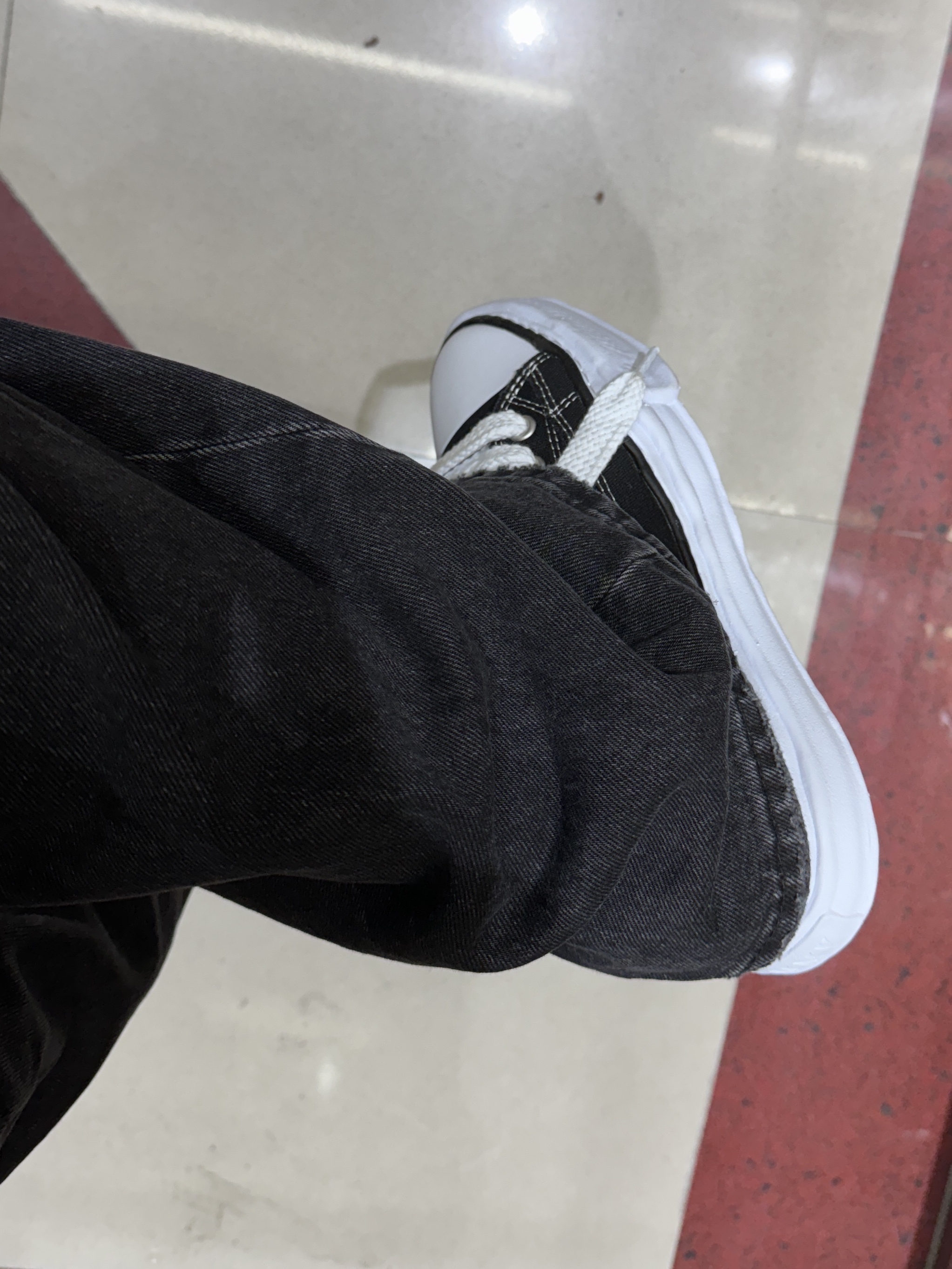 Maison Mihara Yasuhiro Peterson OG Sole Canvas Low Sneakers Black 착용 스타일 - 2