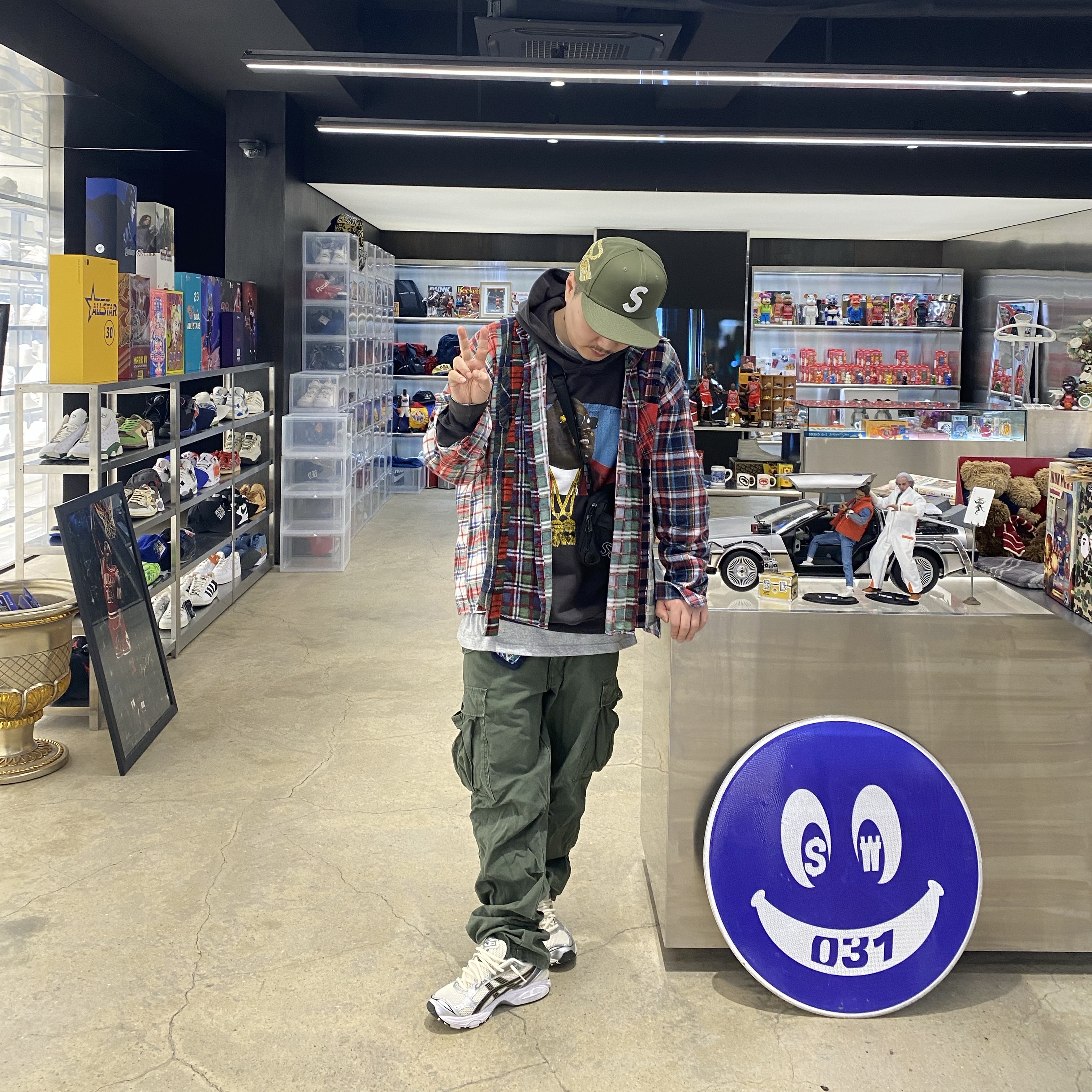 Asics Gel-Kayano 14 Cream Black, Supreme Jesus Piece S Logo New Era Olive - 23FW 착용 스타일