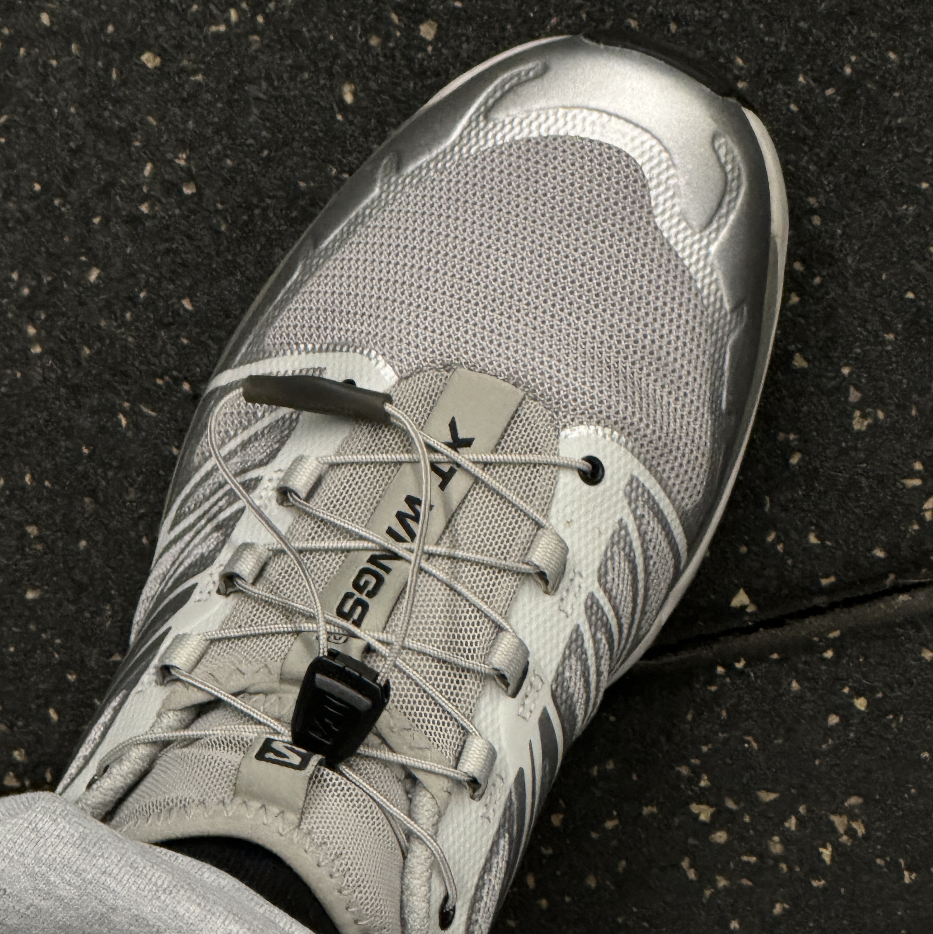 Salomon XT-Wings 2 Lunar Rock Gray 착용 스타일