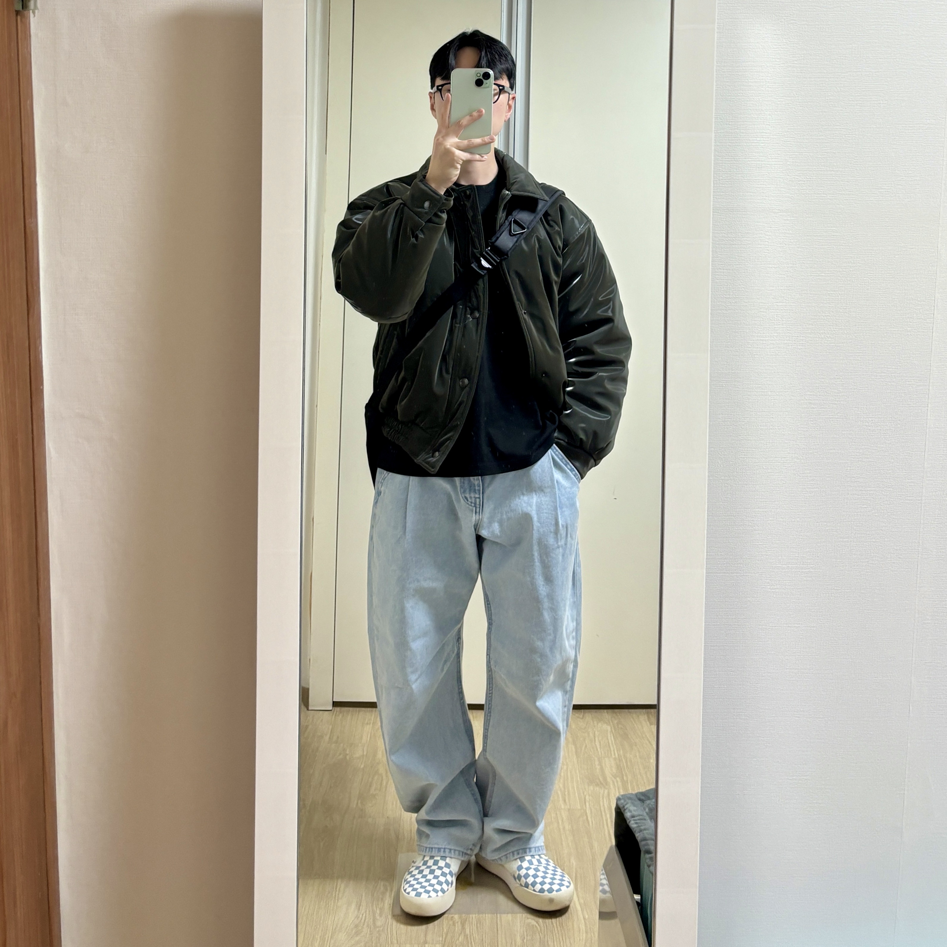 Vans ComfyCush One Checkerboard Blue 착용 스타일 - 1