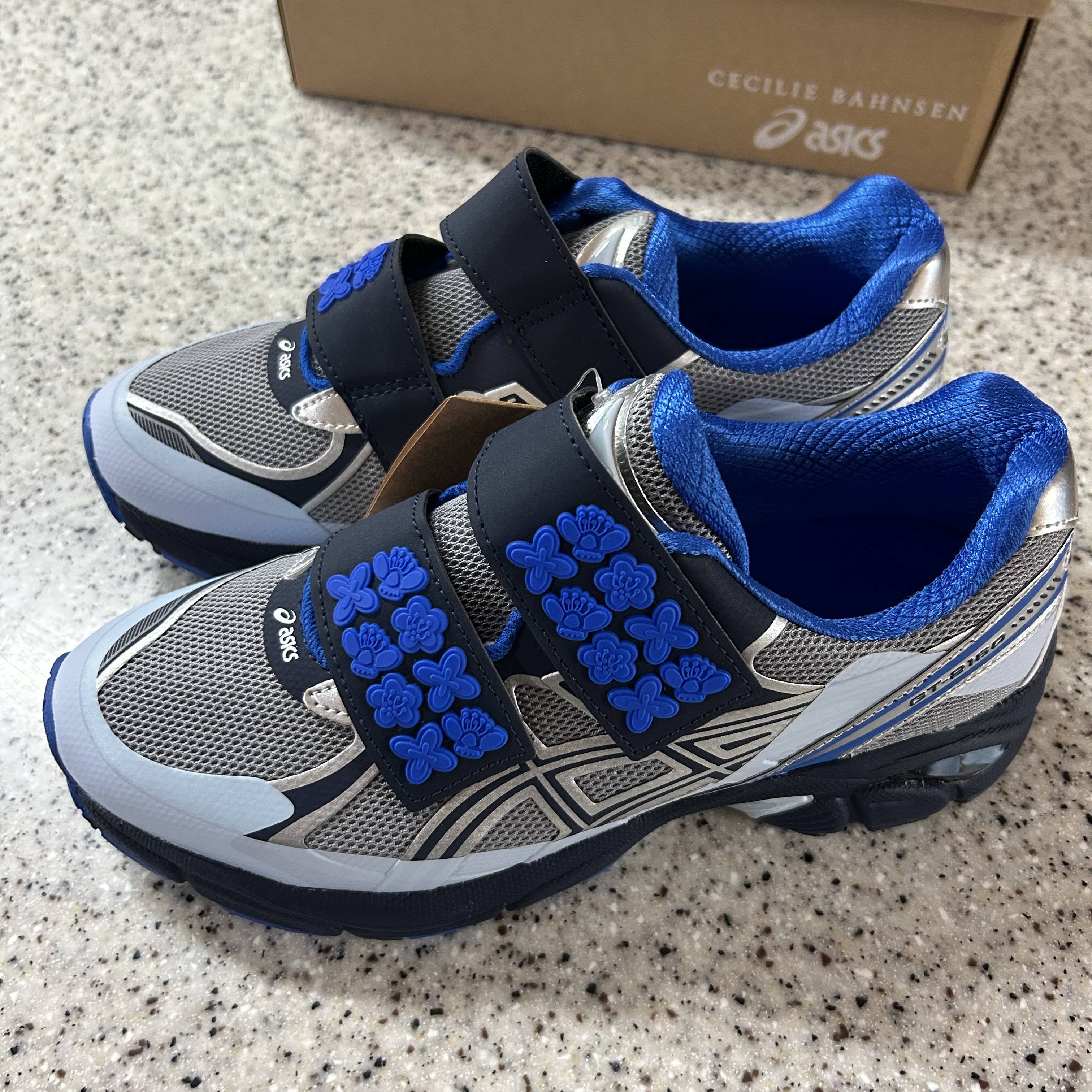 Asics x Cecilie Bahnsen GT-2160 Pure Silver Midnight 착용 스타일