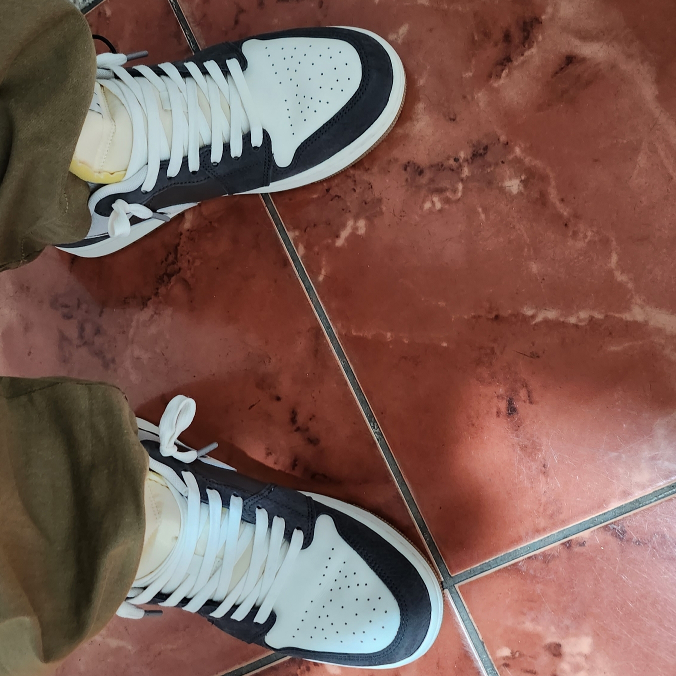 Jordan 1 Low Kkachi 착용 스타일 - 1