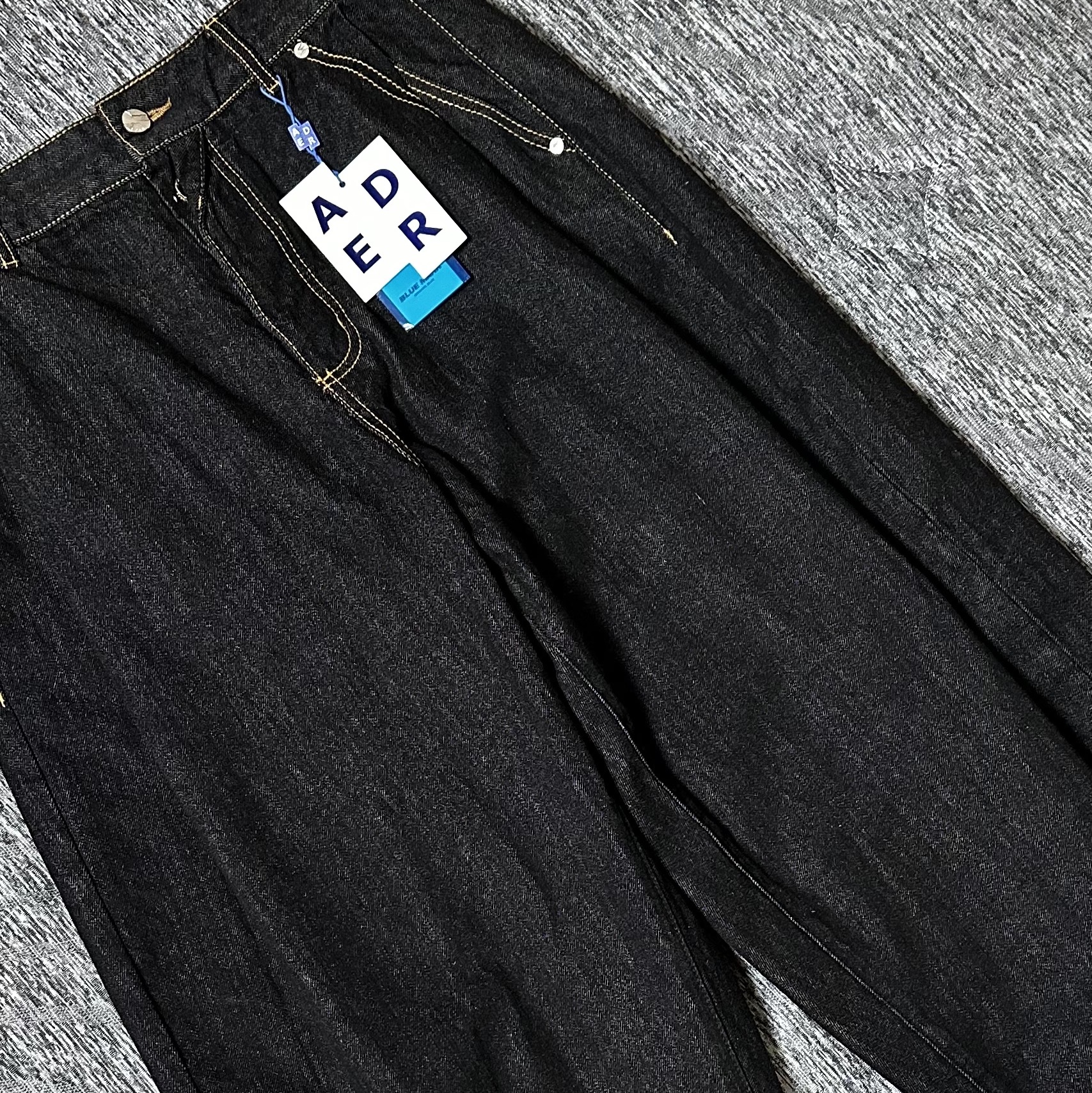 Ader Error Orlando Jeans Noir 착용 스타일 - 1