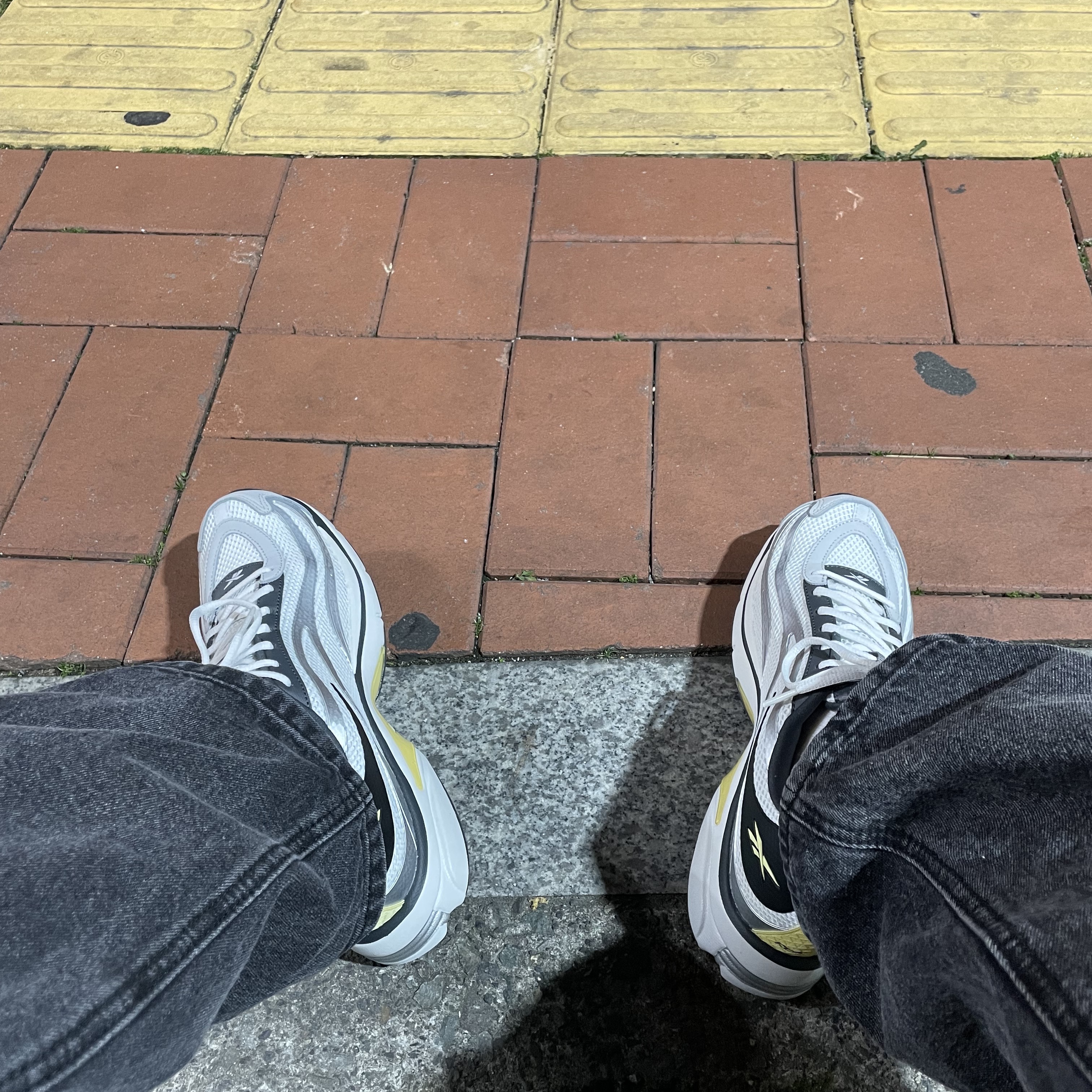 Reebok x Liful Premier Pump Paris Grey 착용 스타일